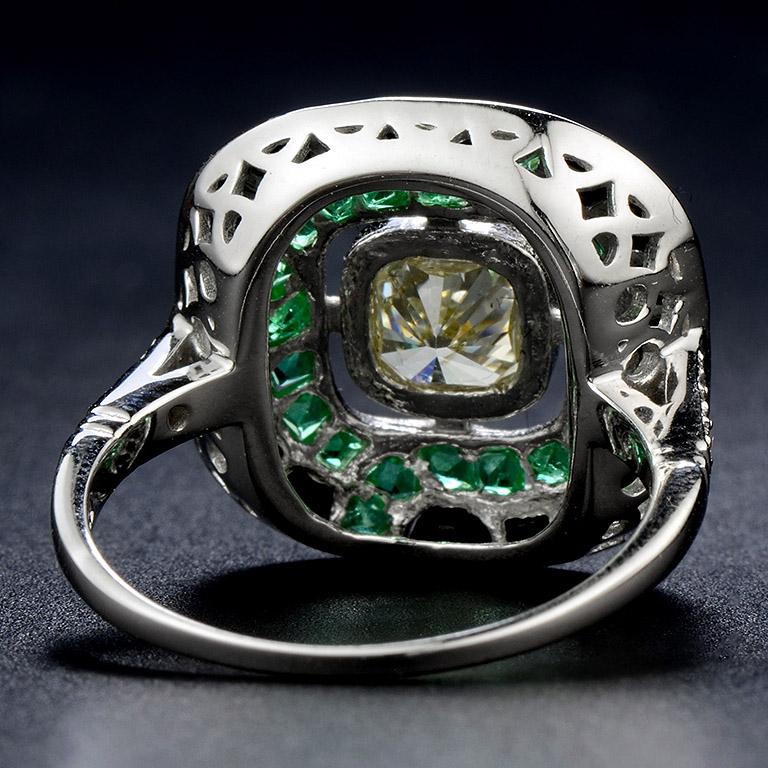 1.05 Carat Fancy Diamond Emerald Onyx Diamond 18 Karat White Gold Ring In New Condition In Bangkok, TH