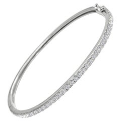 1.05 Carat GVS Diamond Bangle in 18 Karat White Gold