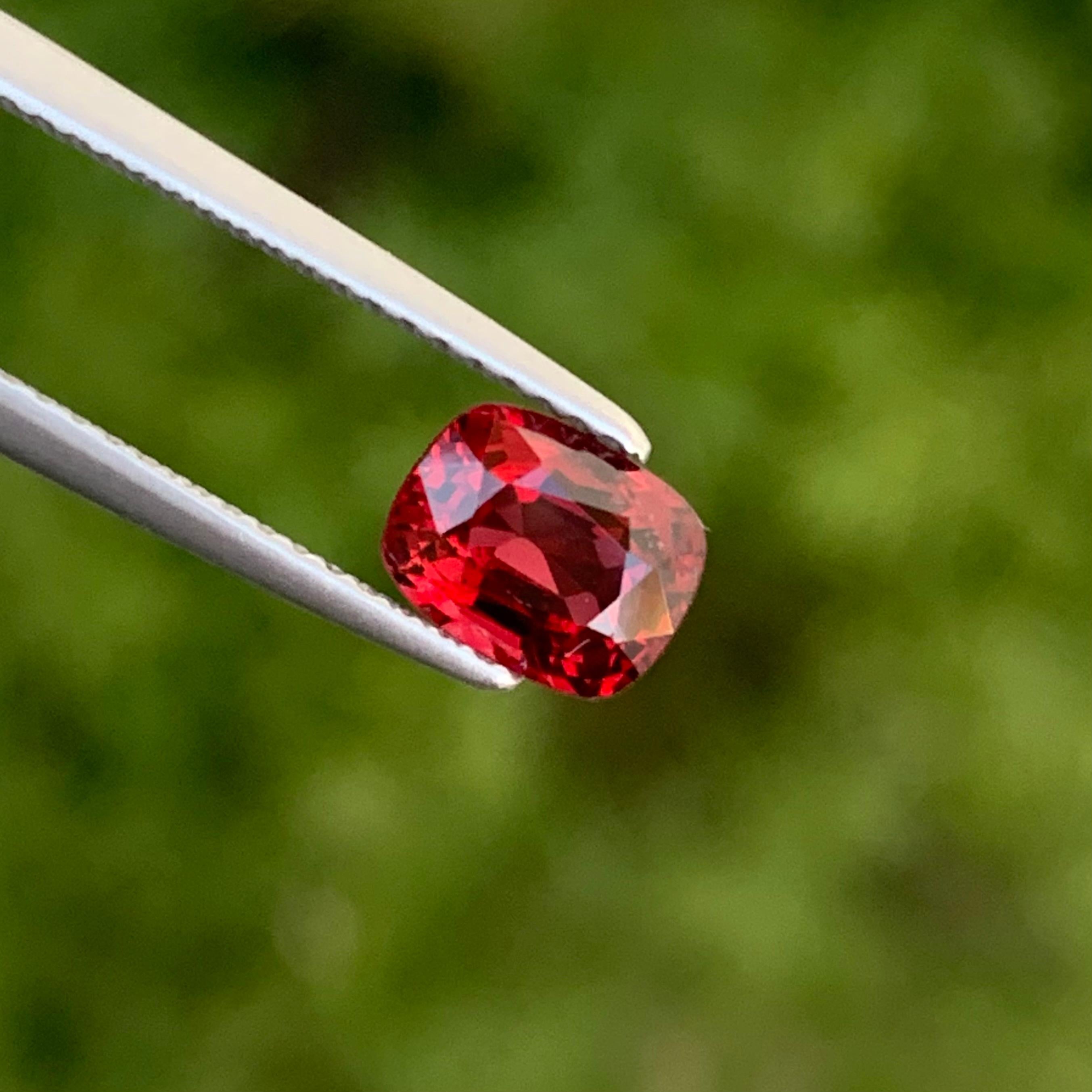Women's or Men's 1.05 Carat Loose Red Spinel from Myanmar Burma Available for Jewelry Making For Sale