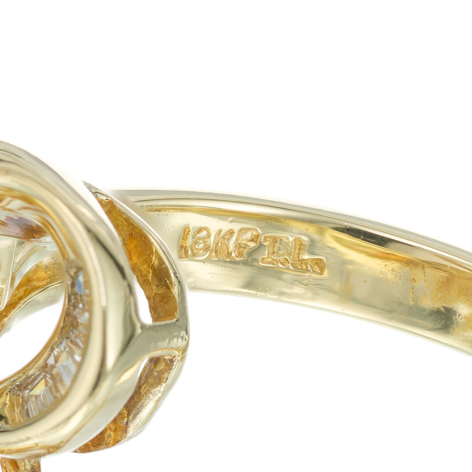1.05 Carat Marquise Baguette Diamond Gold Swirl Cocktail Ring In Good Condition For Sale In Stamford, CT