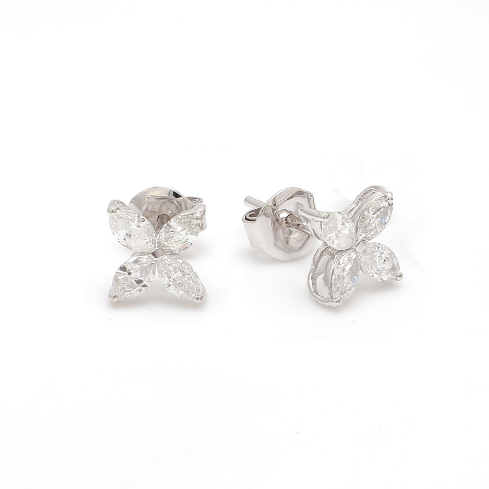 Clous d'oreilles en or blanc 18 carats avec diamants taille marquise de 1,05 carat, fabrication artisanale Pour femmes en vente