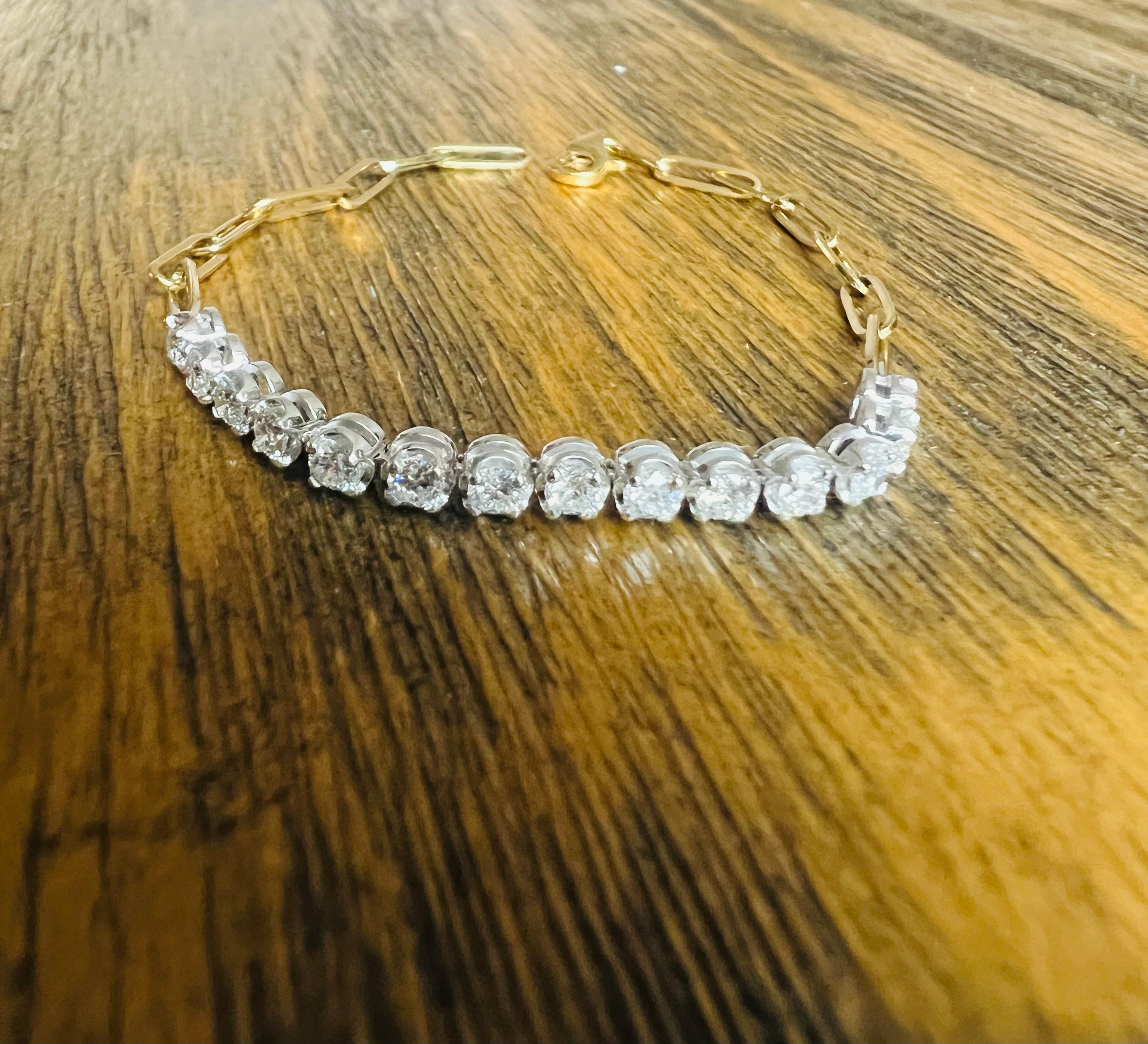 Round Cut 1.05 Carat Natural Diamond 14 Karat Yellow Gold Paper Clip Bracelet For Sale