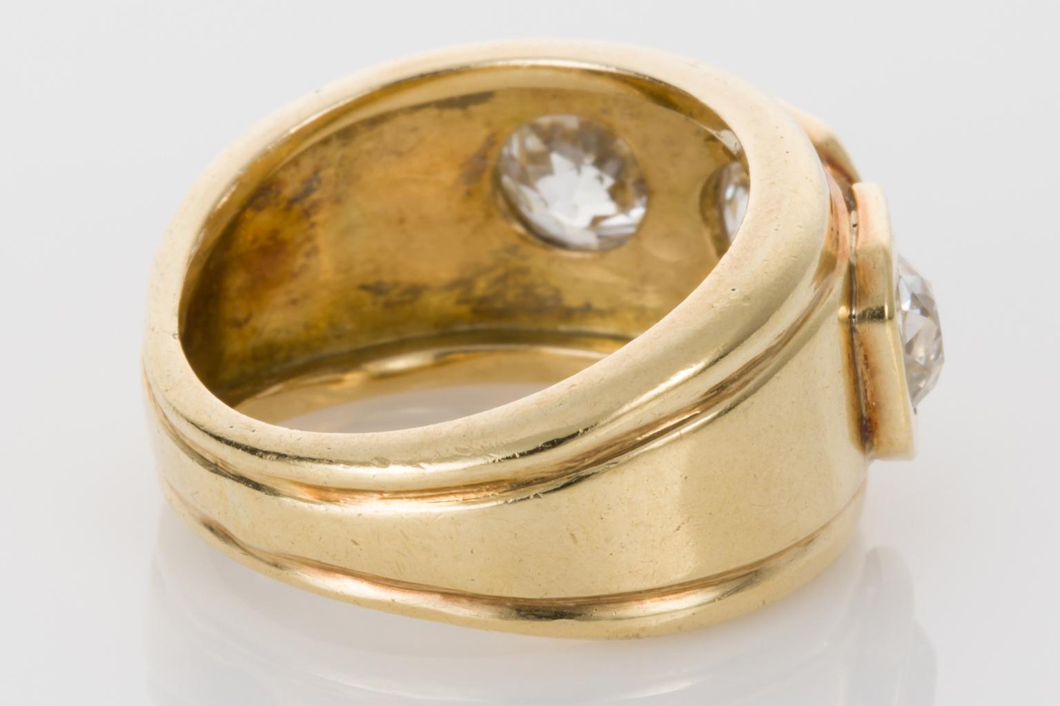 Cushion Cut 1.05 Carat Old European Cut Diamond Yellow Gold Dress Ring For Sale