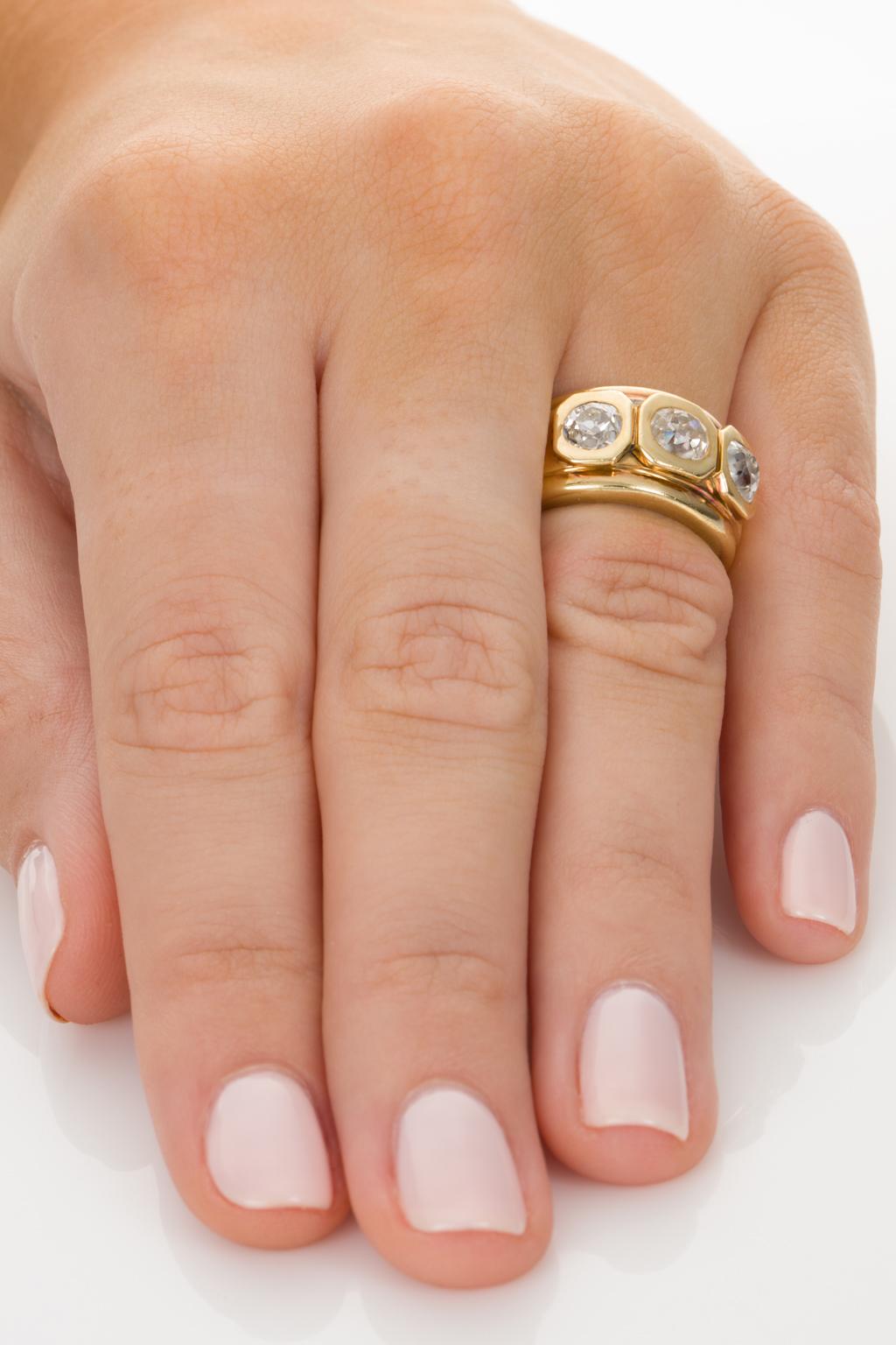 1.05 Carat Old European Cut Diamond Yellow Gold Dress Ring For Sale 2