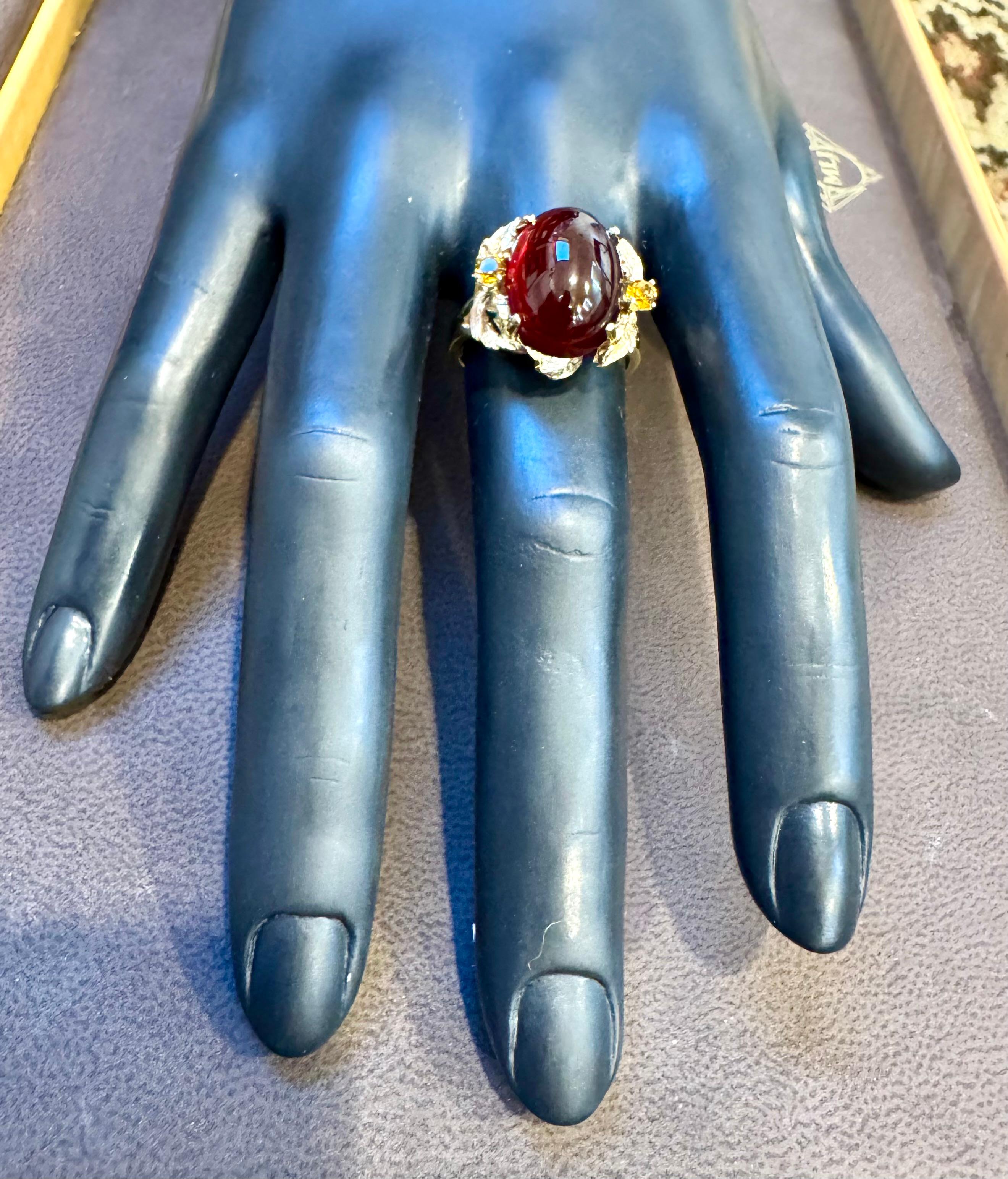 Bague cocktail vintage en or jaune 14 carats avec grenat ovale cabochon de 10,5 carats en vente 4