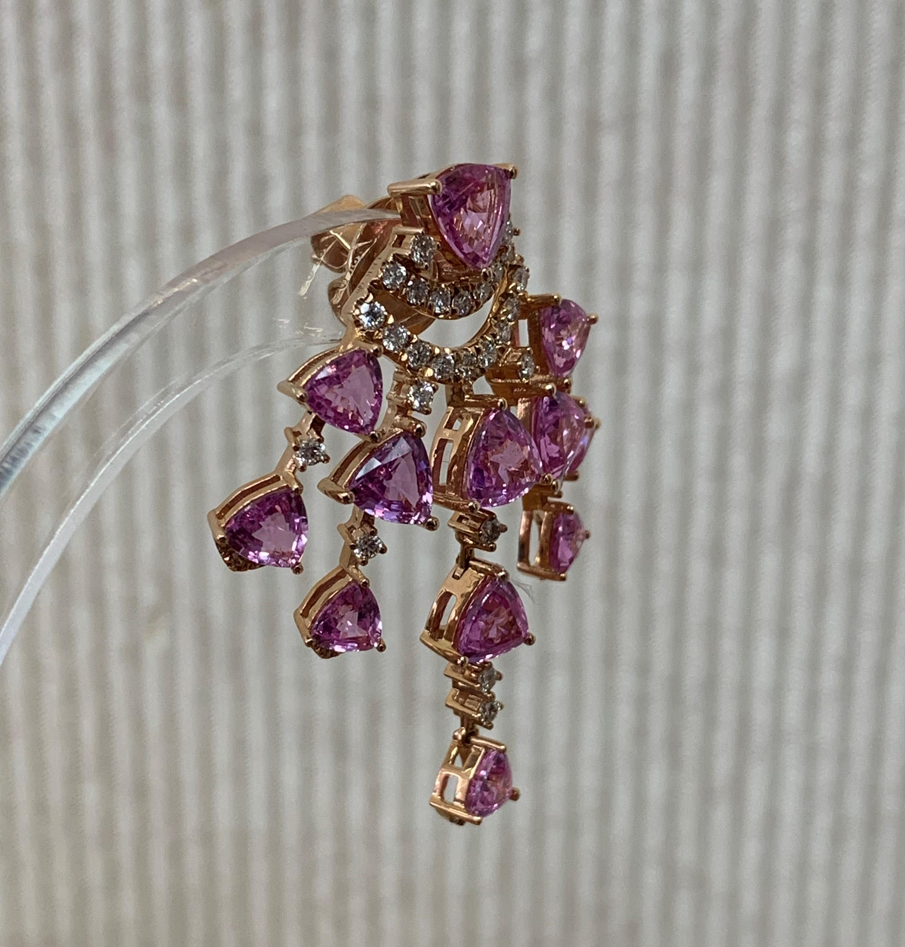 10,5 Karat rosa Saphir & Diamant-Ohrring aus 18 Karat Roségold (Zeitgenössisch) im Angebot