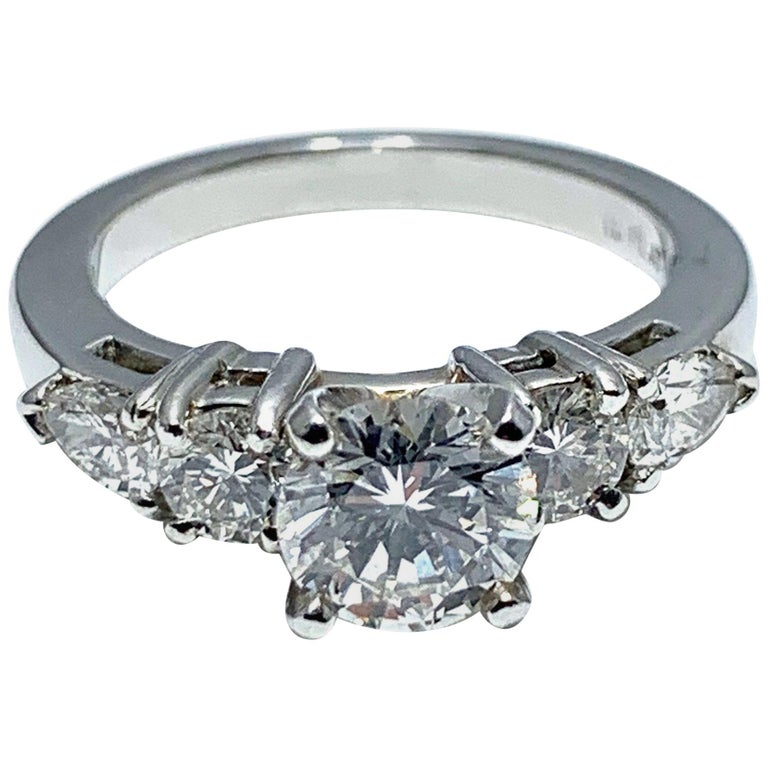 1.05 Carat Round Brilliant Cut Diamond and Platinum Engagement Ring For