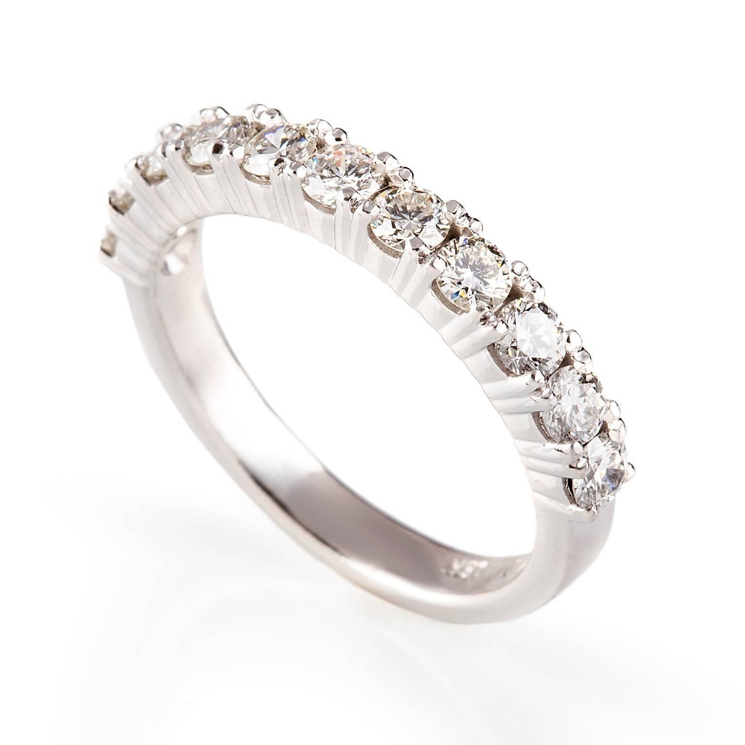 Modern 1.05 Carat Round Brilliant Cut Diamond Bridal Ring in 18 Carat White Gold