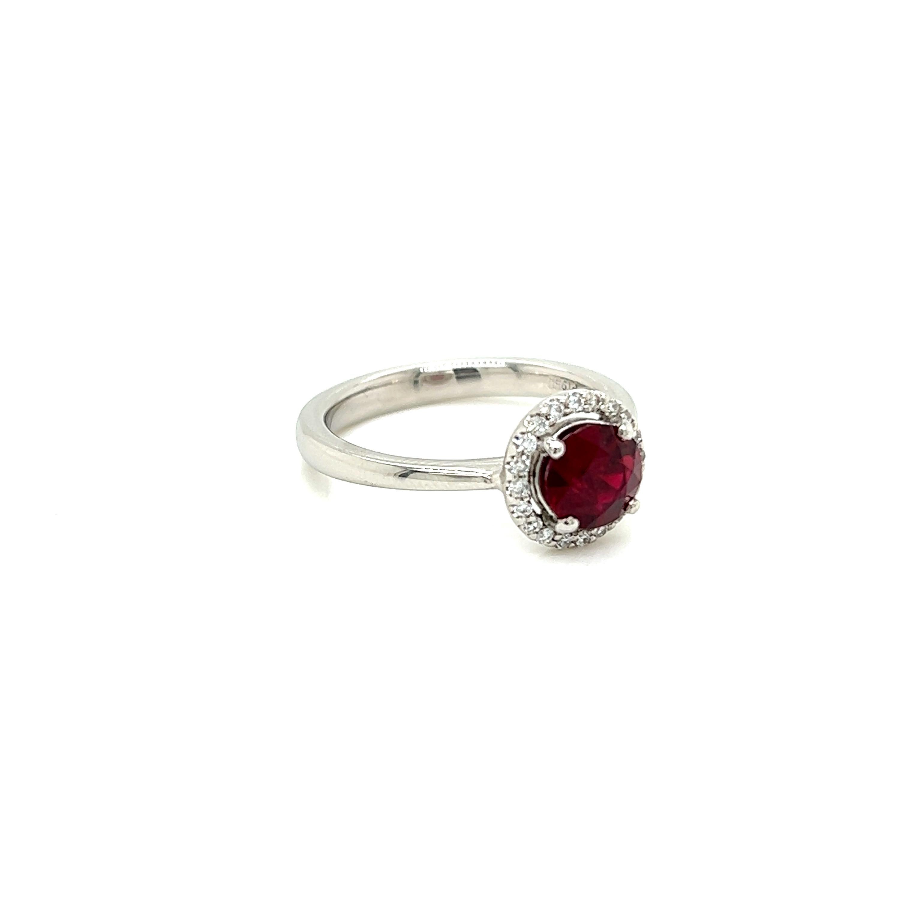 Round Cut 1.05 Carat Round Brilliant Ruby and Diamond Ring in Platinum For Sale