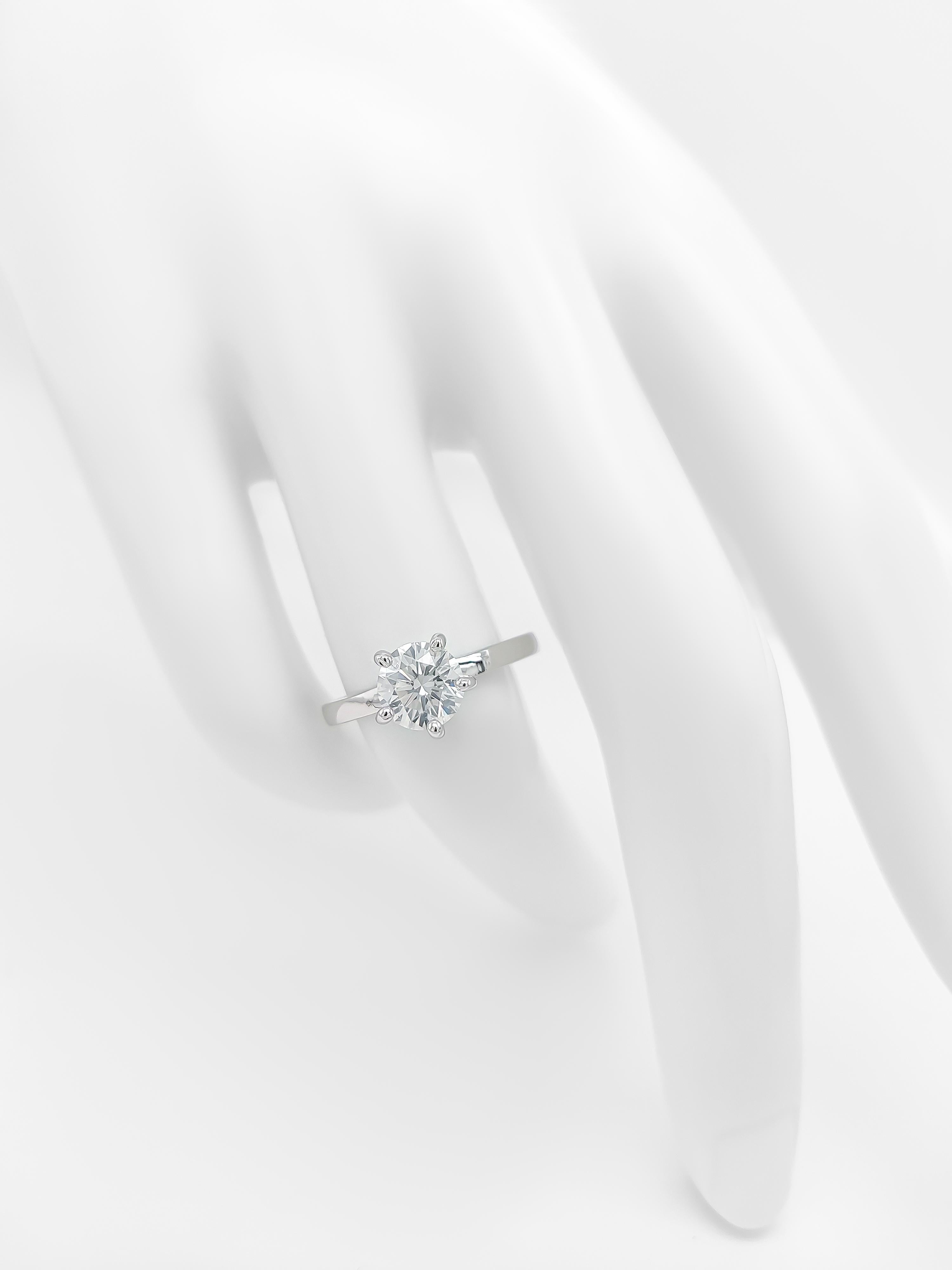 1.05 Carat Round Diamond F/VS2 Engagement Solitaire Ring 14k White Gold For Sale 1