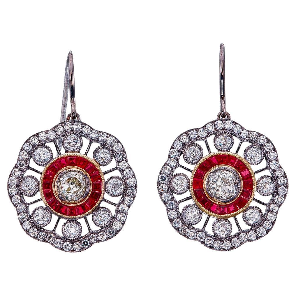 1.05 Carat Ruby and Old European Diamond Earring in 18 Karat Gold For Sale