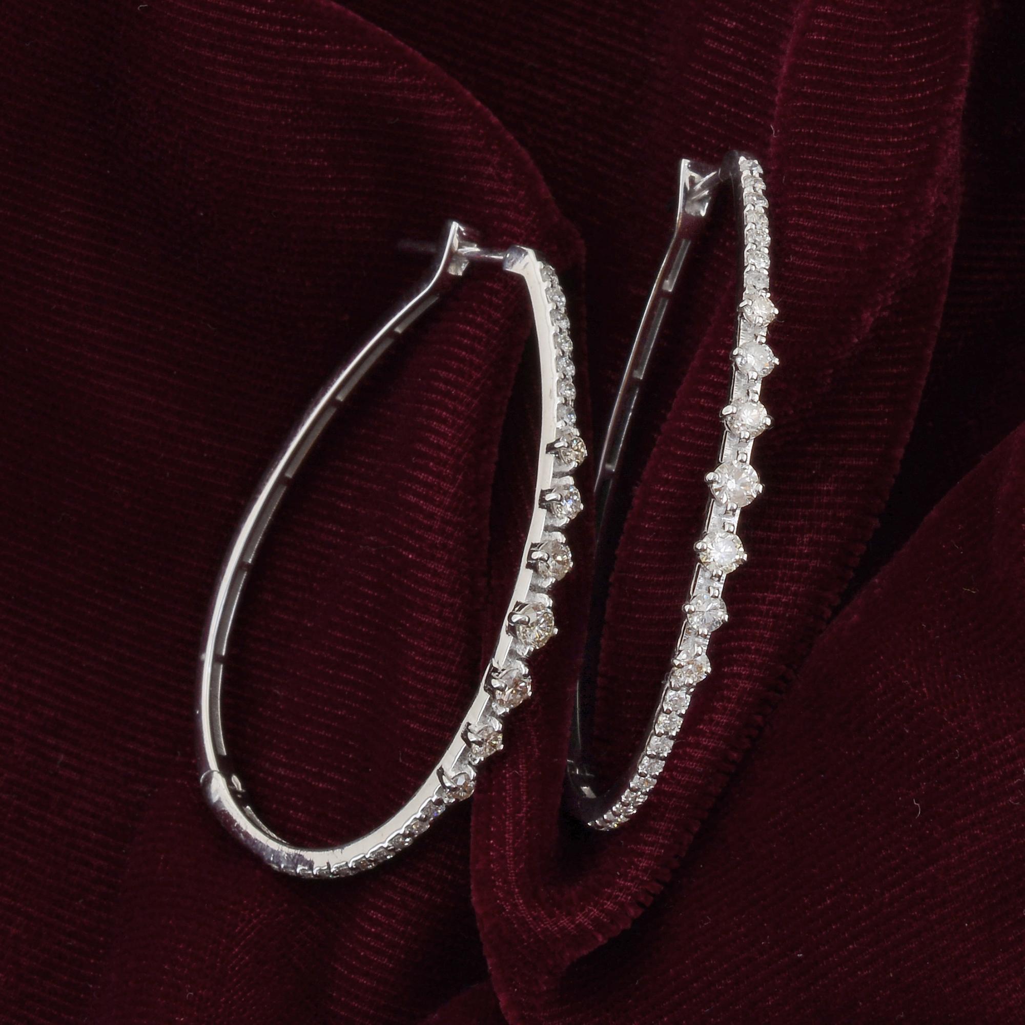 1,05 Karat SI Reinheit HI Farbe Diamant Pave Hoop Ohrringe 14 Karat Weißgold (Moderne) im Angebot