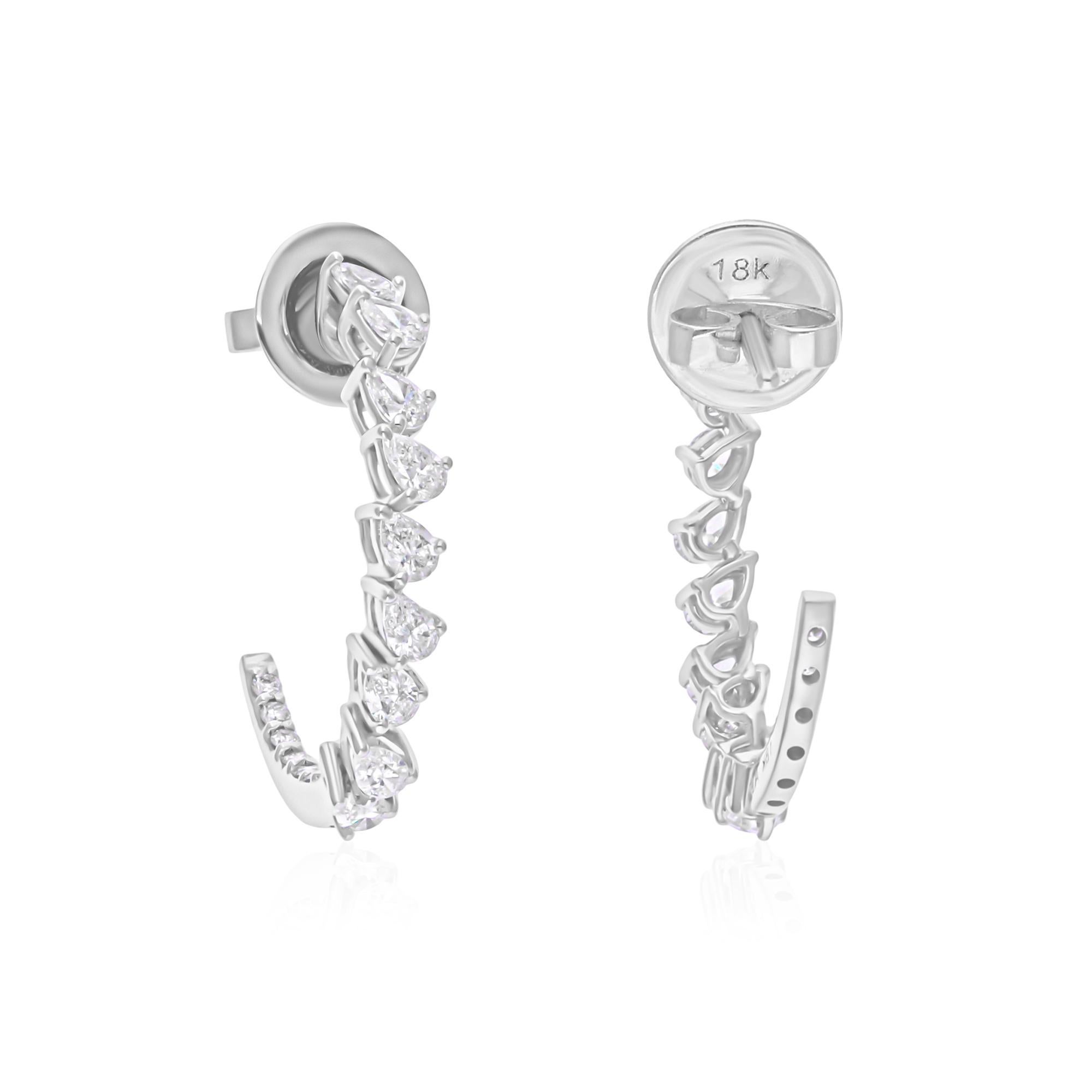 Diese exquisiten Ohrringe sind aus 18-karätigem Gold gegossen und mit 1,05 Karat funkelnden Diamanten besetzt.

FOLLOW SPECTRUM JEWELS Storefront, um die neueste Collection'S und exklusive Stücke zu sehen. Spectrum Jewels ist stolz darauf, ein Top