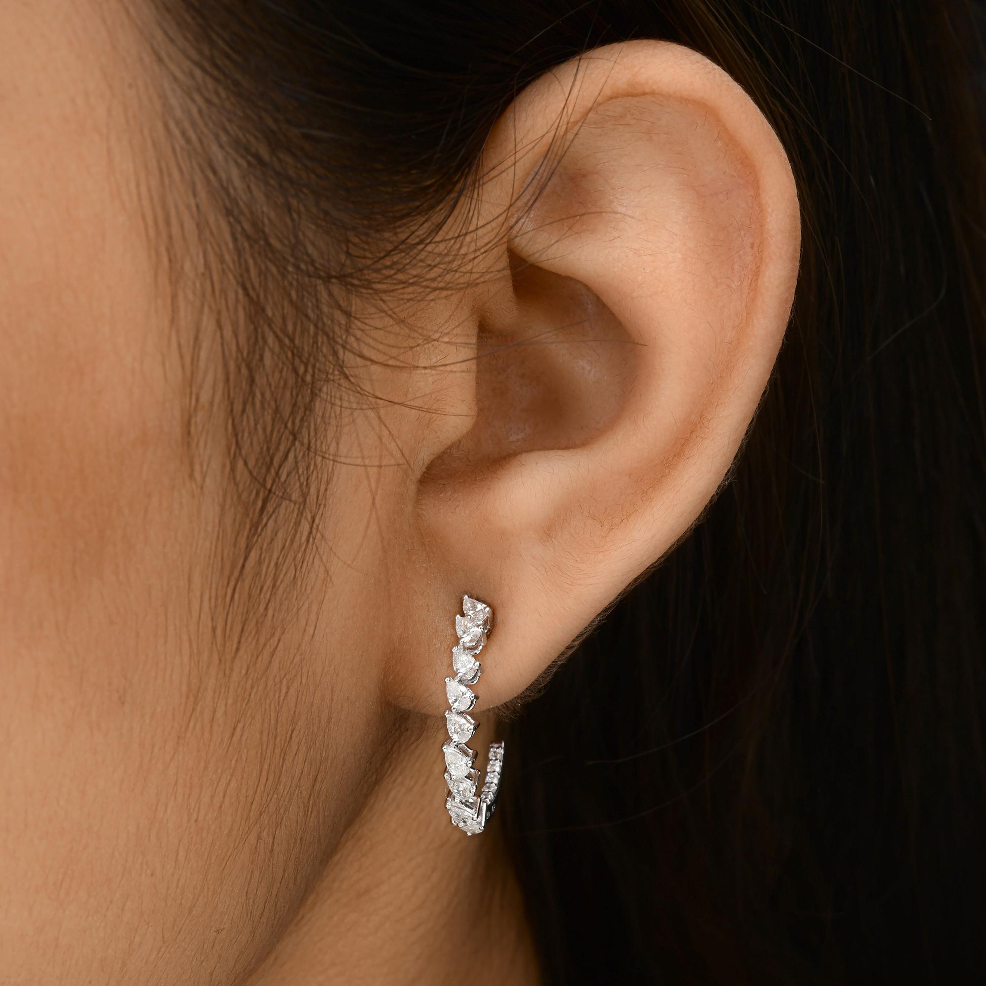 1,05 Karat SI/H Diamant-Creolen-Ohrringe aus 18 Karat Weißgold Handgefertigter Schmuck im Zustand „Neu“ im Angebot in Diera, Dubai