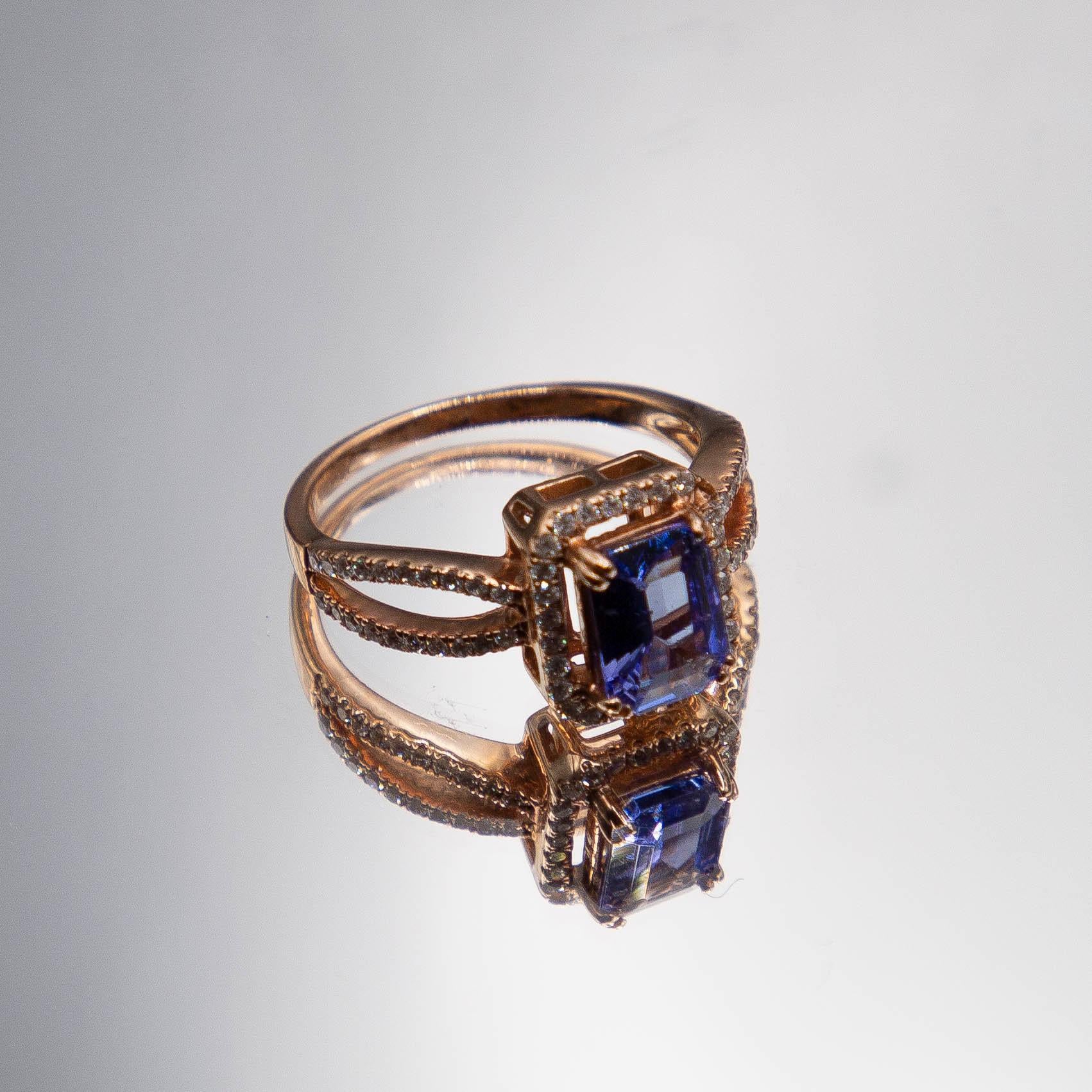 Emerald Cut 1.05 Carat Tanzanite 14k Rose Gold with 0.36 Cts. Diamond For Sale