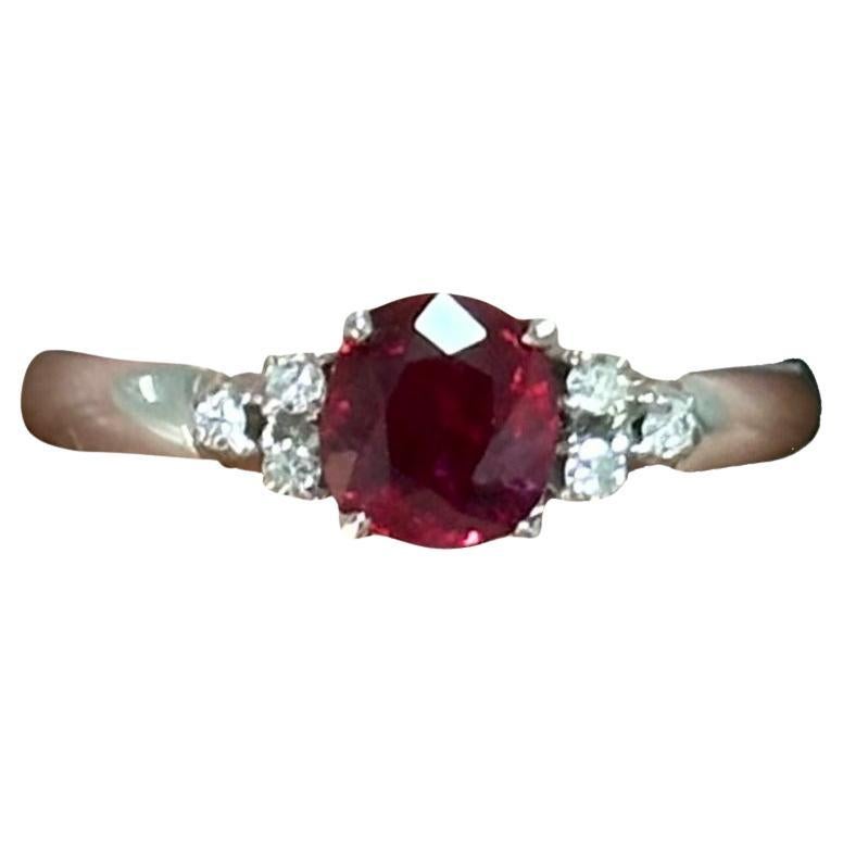1.05 Carat Thai-origin Ruby & Diamond Ring in 18K White Gold For Sale