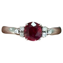 1.05 Carat Thai-origin Ruby & Diamond Ring in 18K White Gold