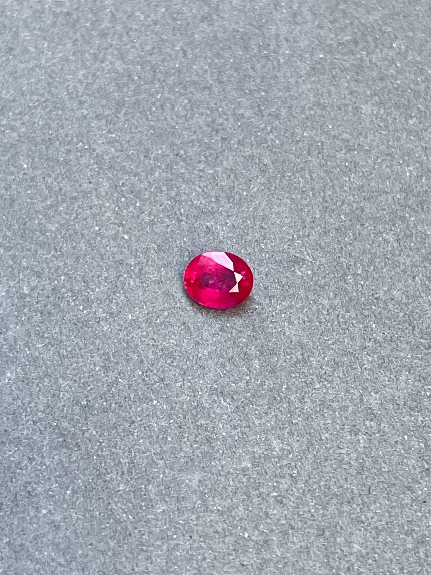 0,79 ct GUILD certificado Rubí Sangre de Paloma Birmania sin calentar en Nuevo estado para la venta en bangkok, TH