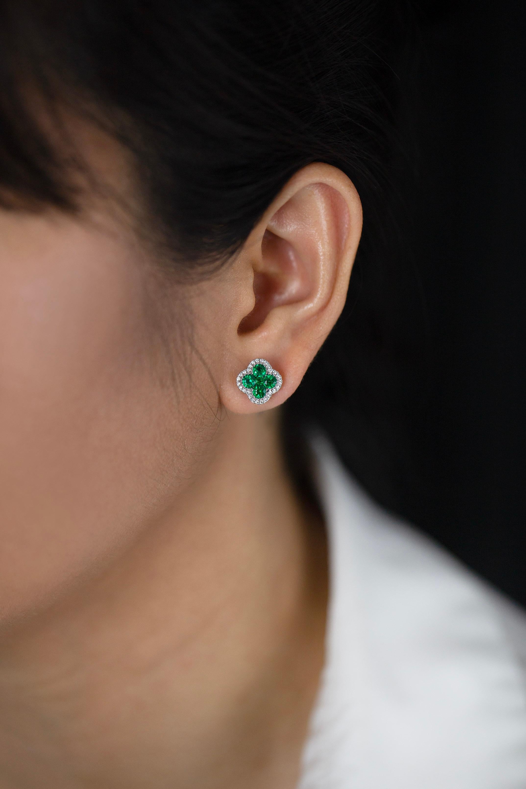 Round Cut 1.05 Carats Total Colombian Green Emerald & Round Diamond Halo Stud Earrings For Sale