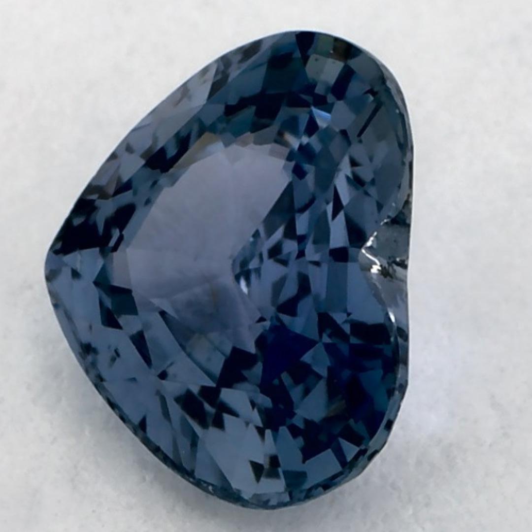 Una pietra natale di settembre molto preziosa con un delizioso colore blu. Si ritiene che portino fortuna e fortuna alla vita.

Esplora la vivace collezione di smeraldi, rubini e zaffiri nel nostro negozio, disponibili come gemme sciolte e