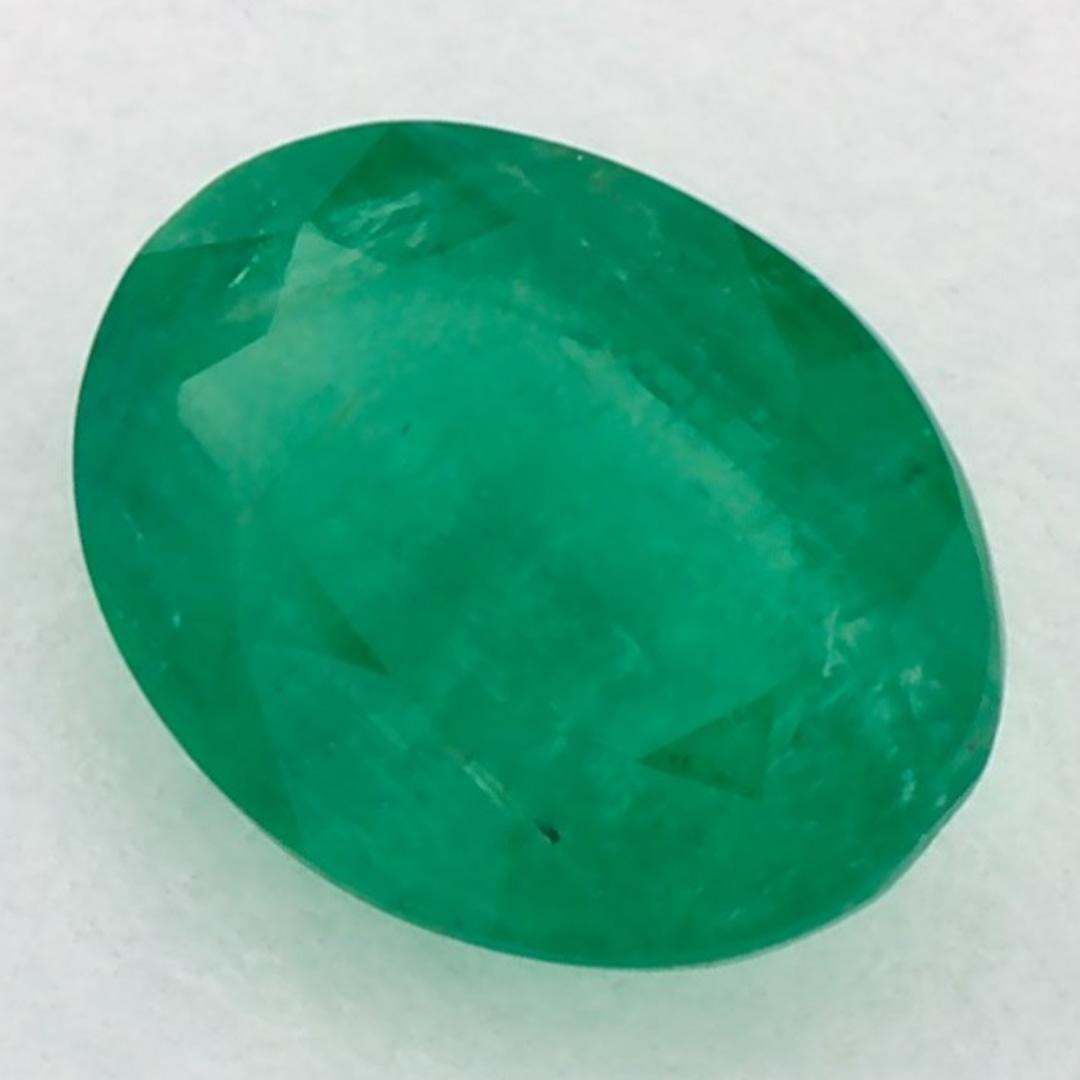 Mit seinem leuchtenden grünen Farbton ist der Geburtsstein für den Mai ein Symbol für neues Wachstum im Frühling. 

Entdecken Sie die lebendige Kollektion von Smaragden, Rubinen und Saphiren in unserem Geschäft, die als lose Edelsteine erhältlich