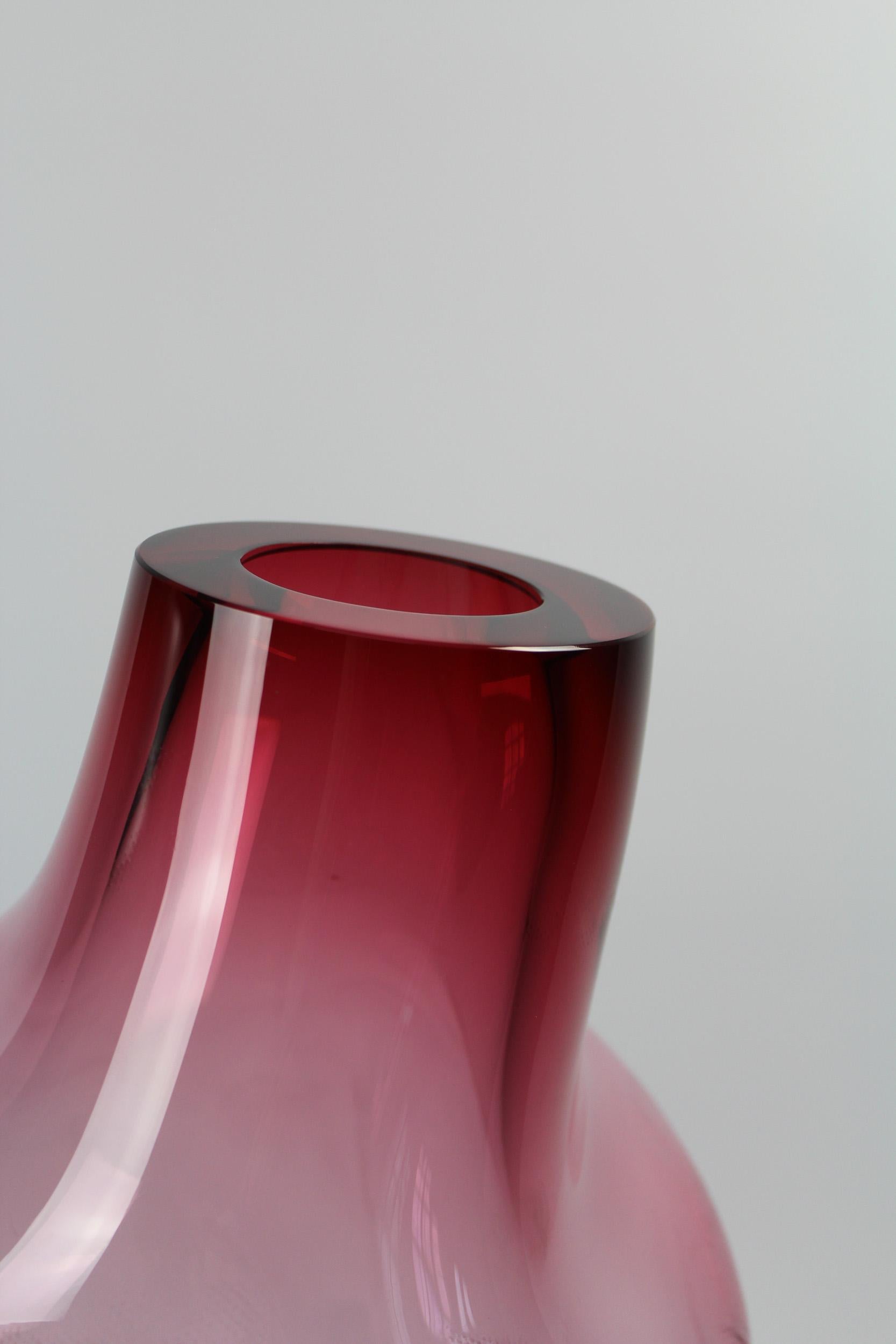 105 Ltr Forms, Fuchsia, Handmade Glass Object by Vogel Studio For Sale 1