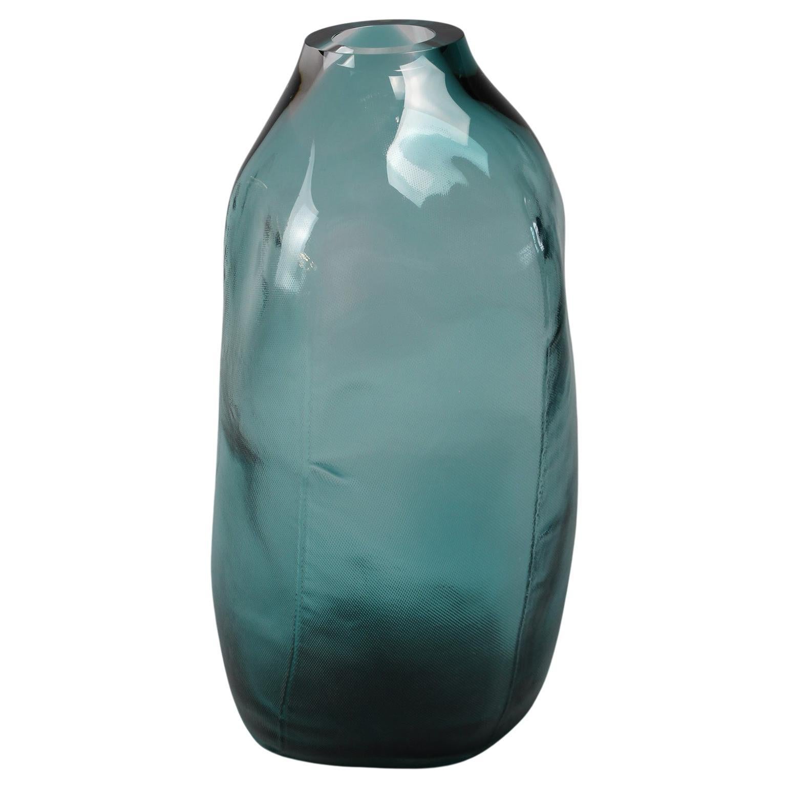 105 Ltr Forms, Lagoon, Oggetto in vetro fatto a mano di Vogel Studio in vendita