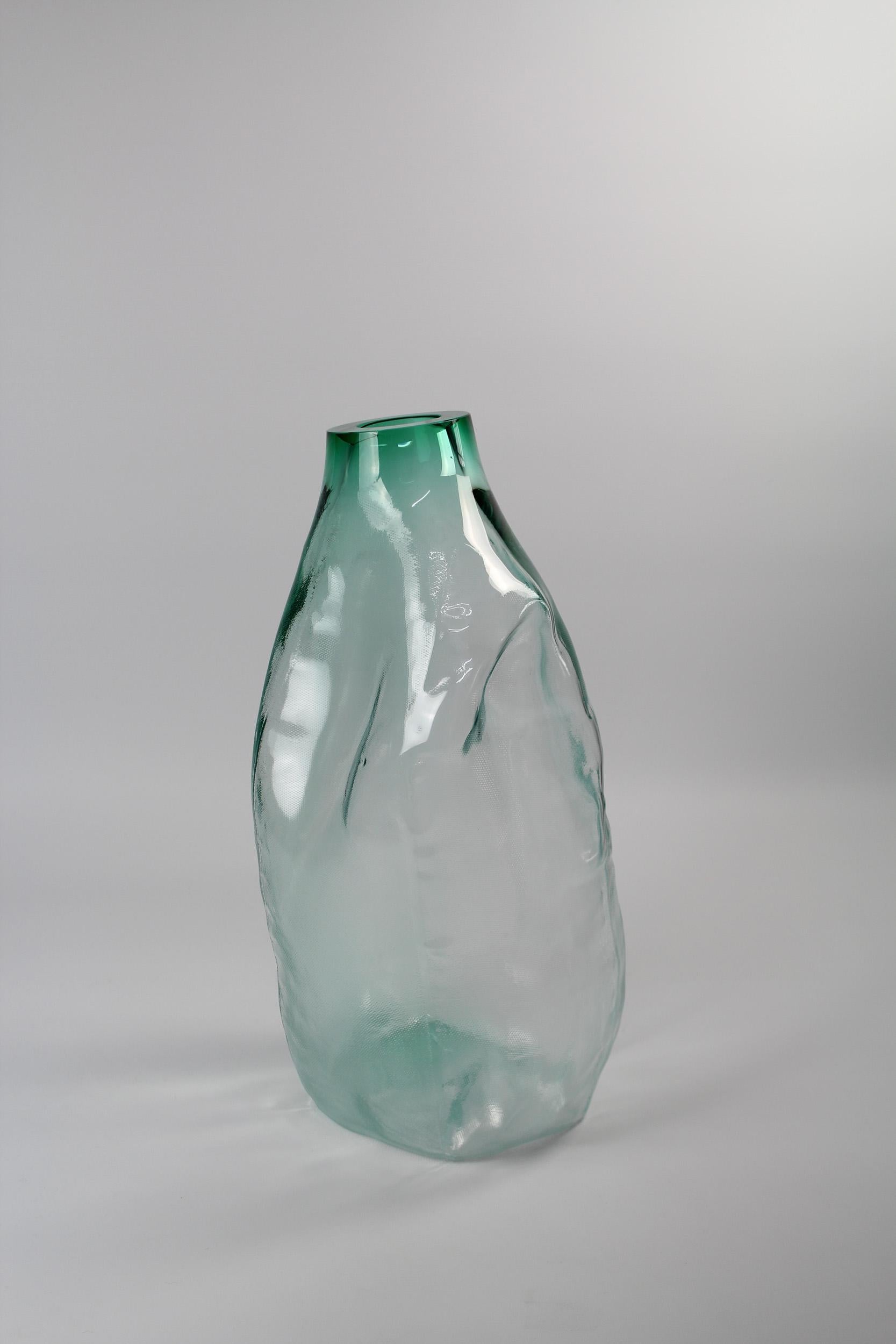 105 Ltr Forms, New Emerald Green, Handmade Glass Object by Vogel Studio In New Condition For Sale In Sarstedt, NI