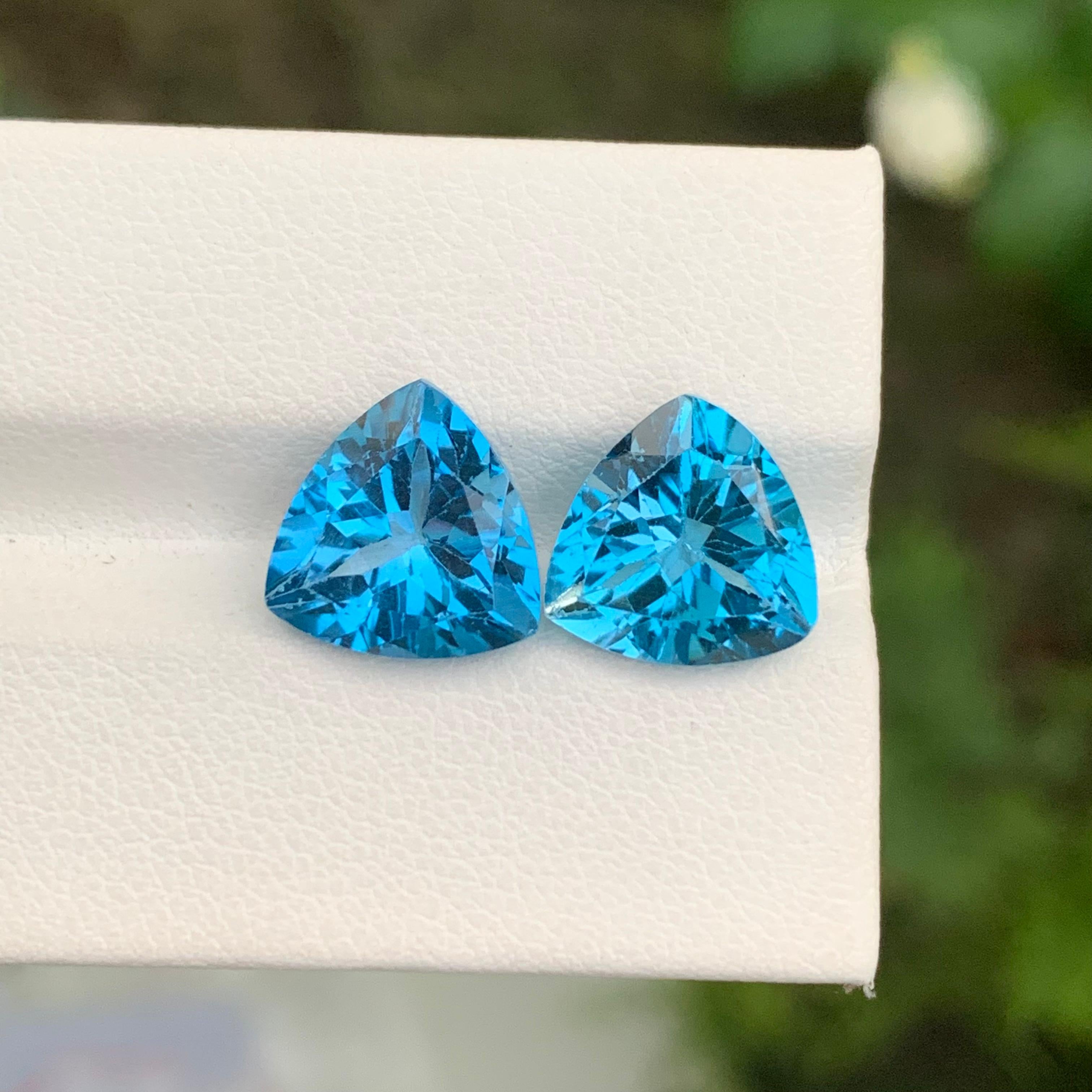 10,50 Carati Adorabile gemma sciolta di Topazio Blu di Londra a forma di trilione per orecchini In condizioni Nuovo in vendita a Peshawar, PK