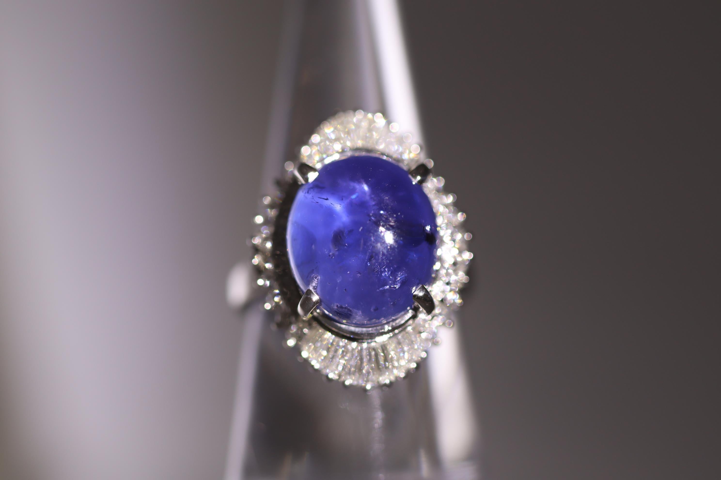 Cabochon 10.50 Carat Color-Change Star Sapphire Diamond Platinum Ring For Sale