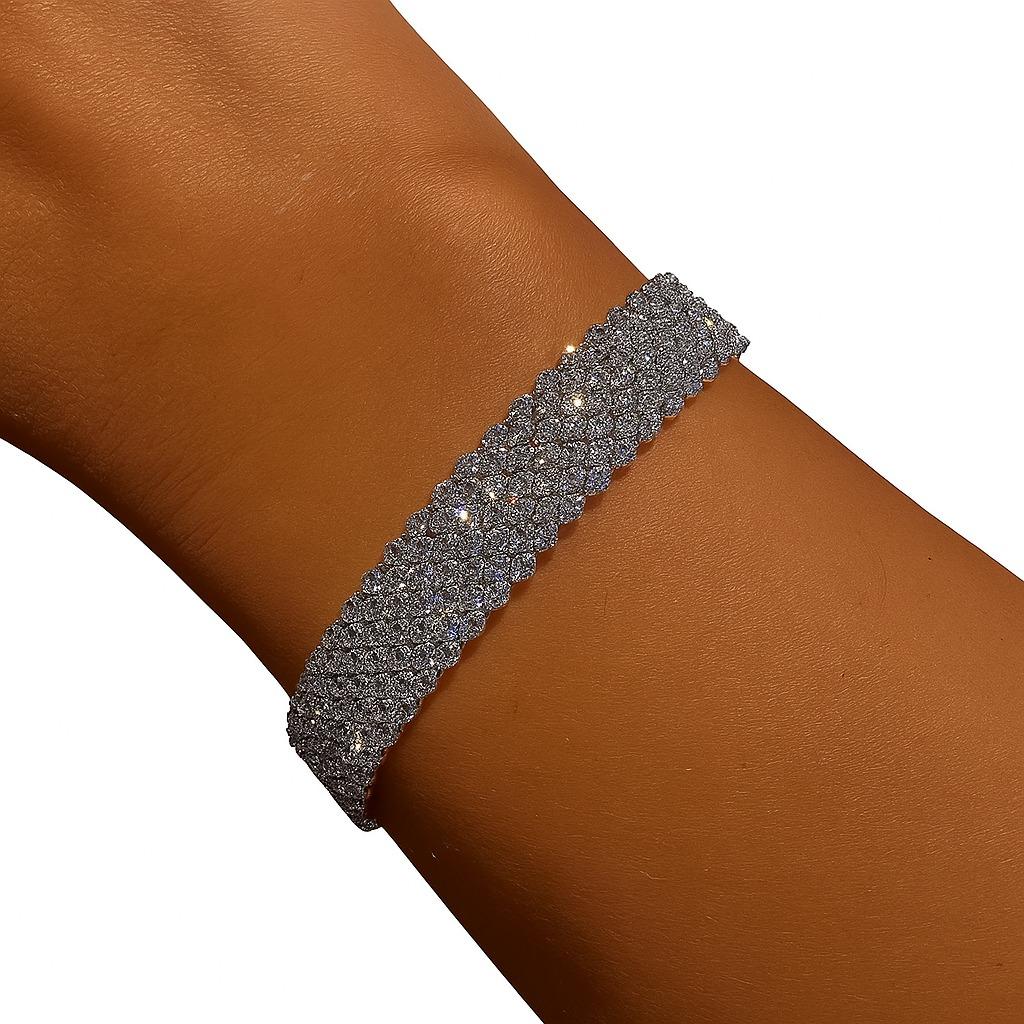 Diamante de 10,50 quilates -Pulsera ancha The Row Oro blanco de 18 quilates Contemporáneo en venta