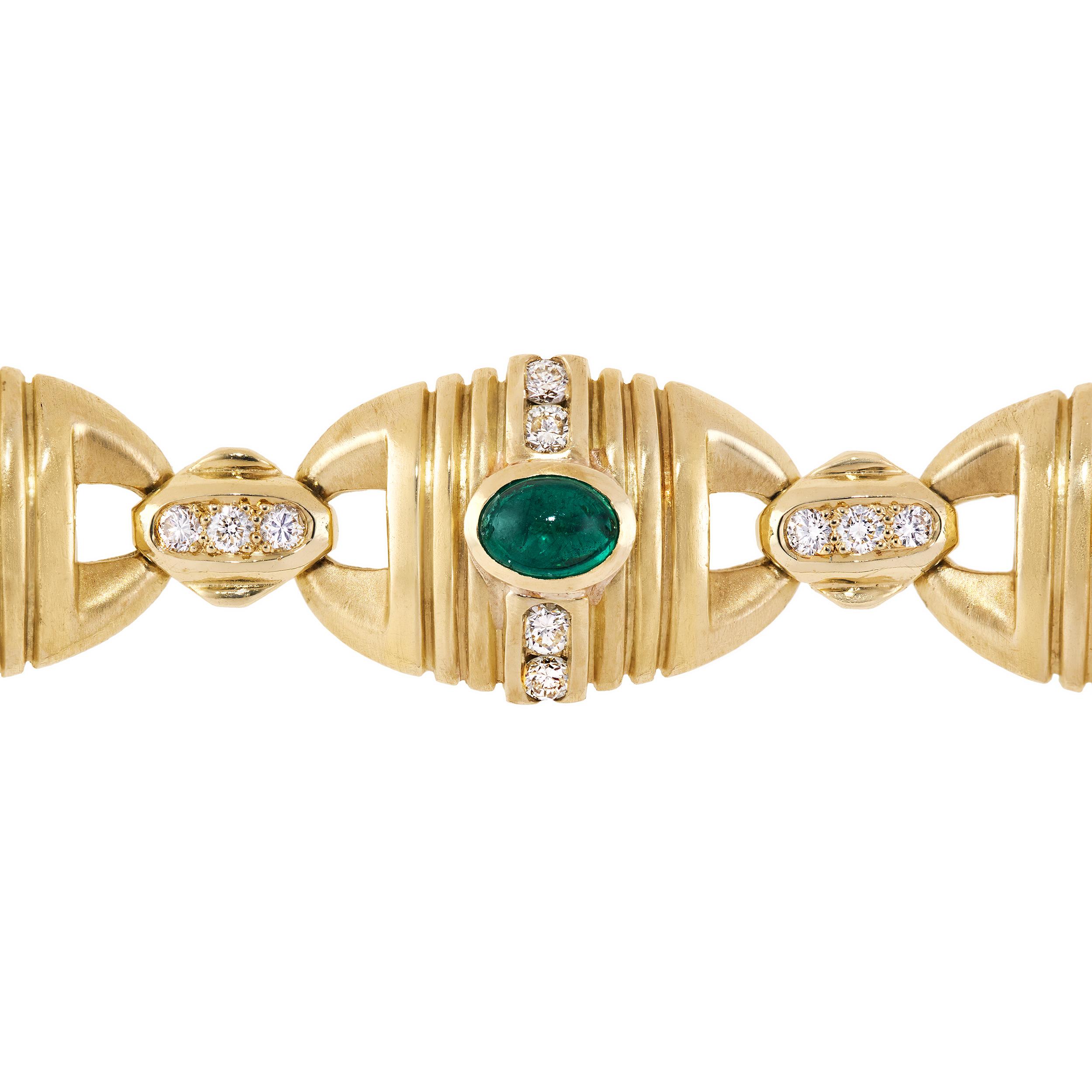 Contemporary 10.50 Carat Emerald Cabochon and Diamond Bracelet in 18 Karat Yellow Gold For Sale