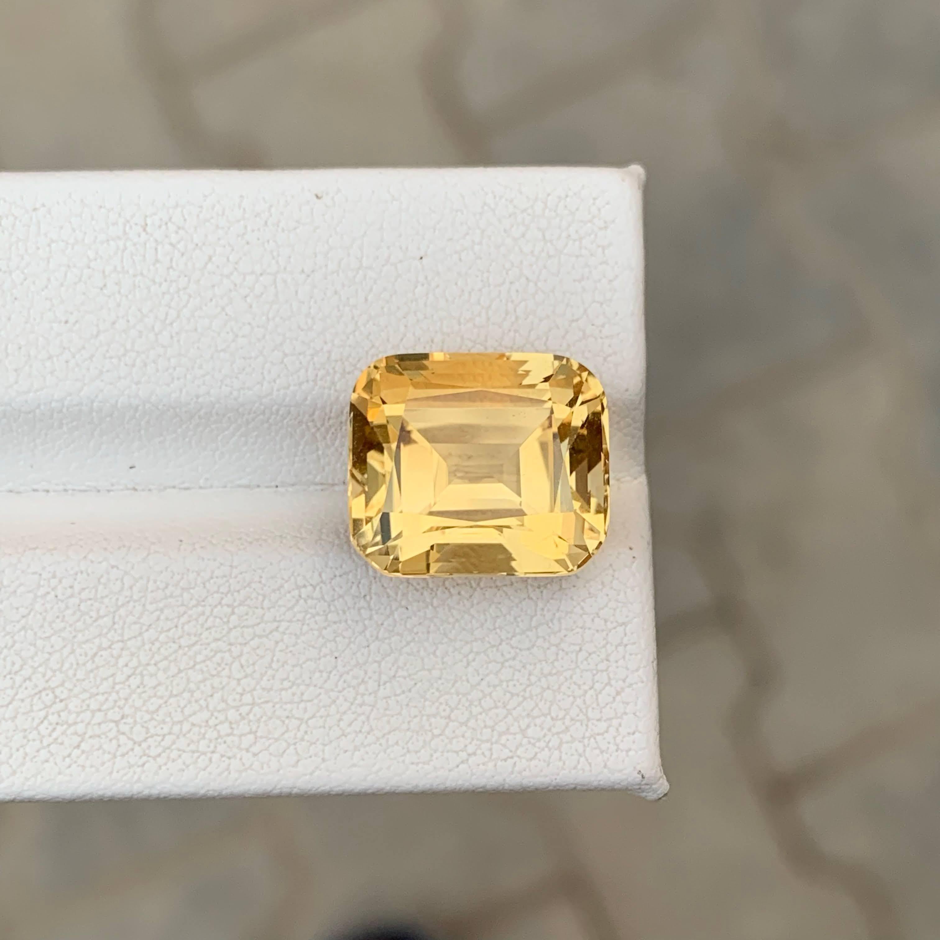 Peso 10,50 carati 
Dimensioni 13,6x11,7x9,9mm
Trattamento Nessuno 
Origine Brasile 
Clarity Loup Clean 
Forma taglio cuscino 




Questo splendido Citrino Giallo Dorato Naturale da 10,50 carati è una gemma vibrante proveniente dal Brasile, rinomato