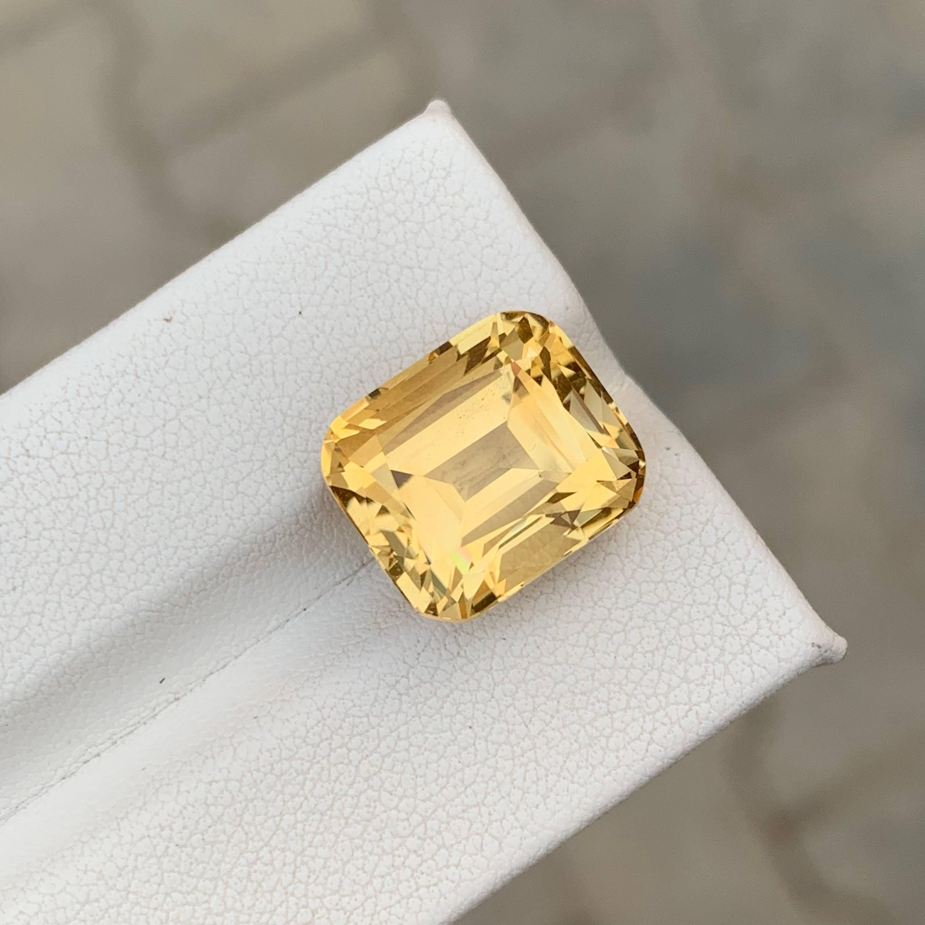 Moderno 10.50 Carati Nature Sciolto Giallo Oro Citrino Taglio Cuscino Gemma Brasiliana in vendita