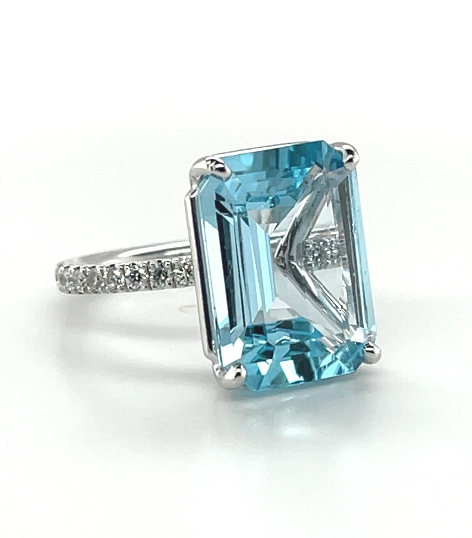 Emerald Cut Blue Topaz and Diamond Pave Cocktail Ring in Platinum, 10.51 Carats For Sale