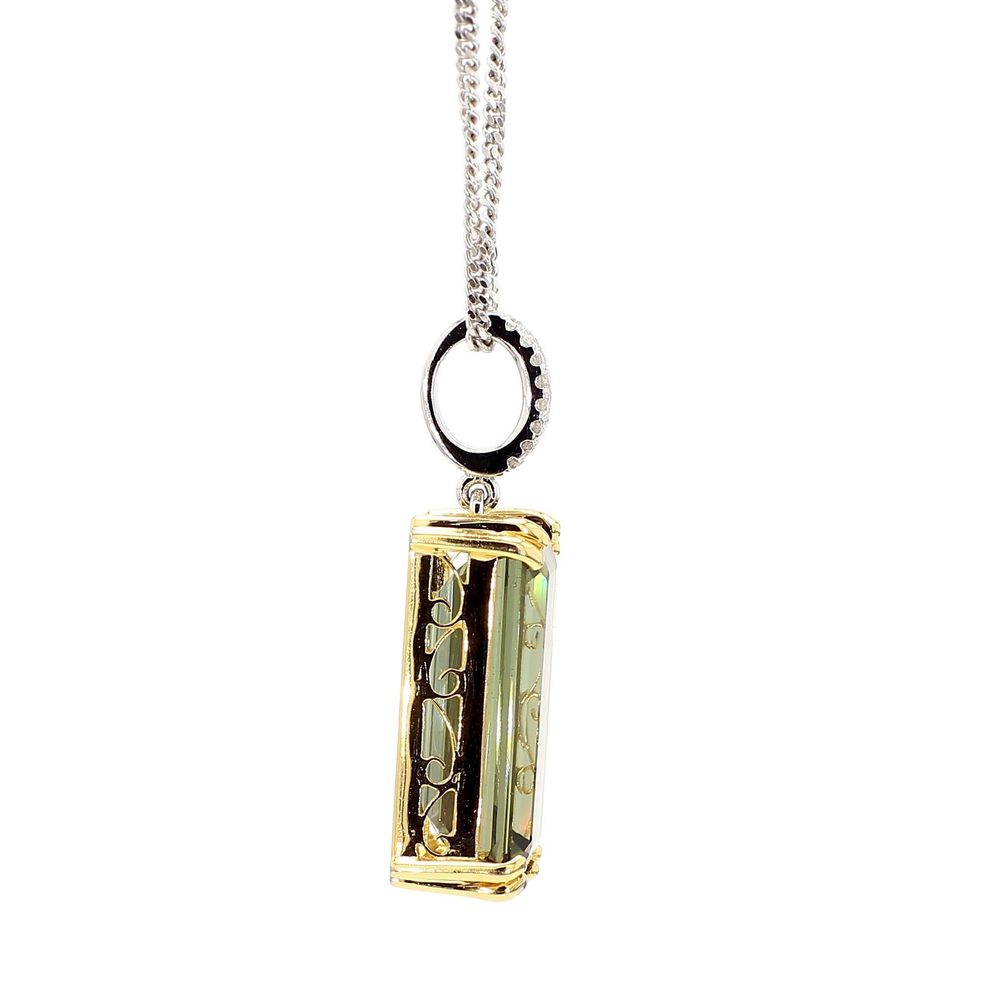 Round Cut 10.52 Carat Forrest Green Tourmaline Emerald Cut 18K Gold Pendant Necklace For Sale