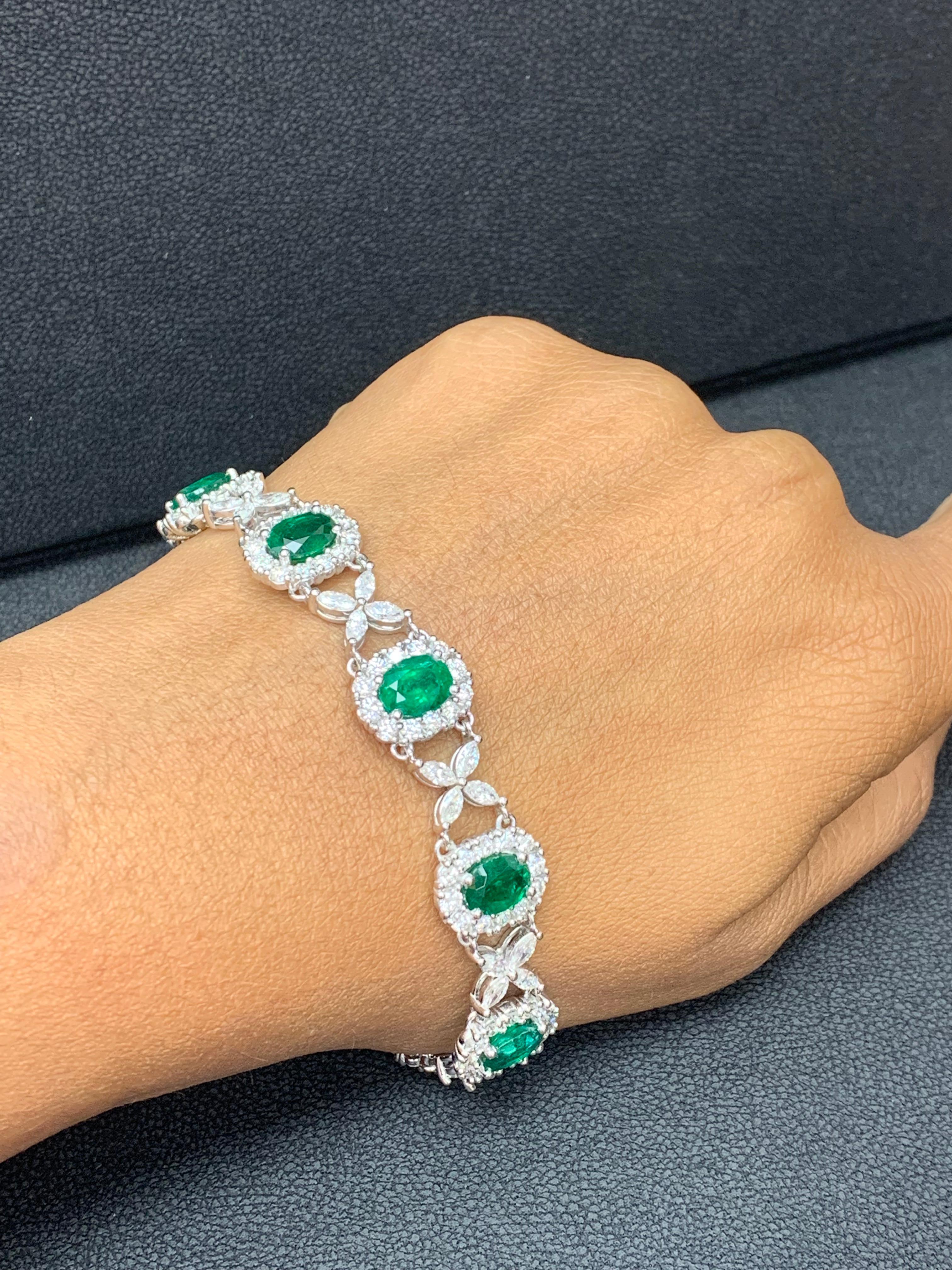 10.52 Carat Oval Cut Emerald and Diamond Tennis Bracelet in 14K White Gold For Sale 8