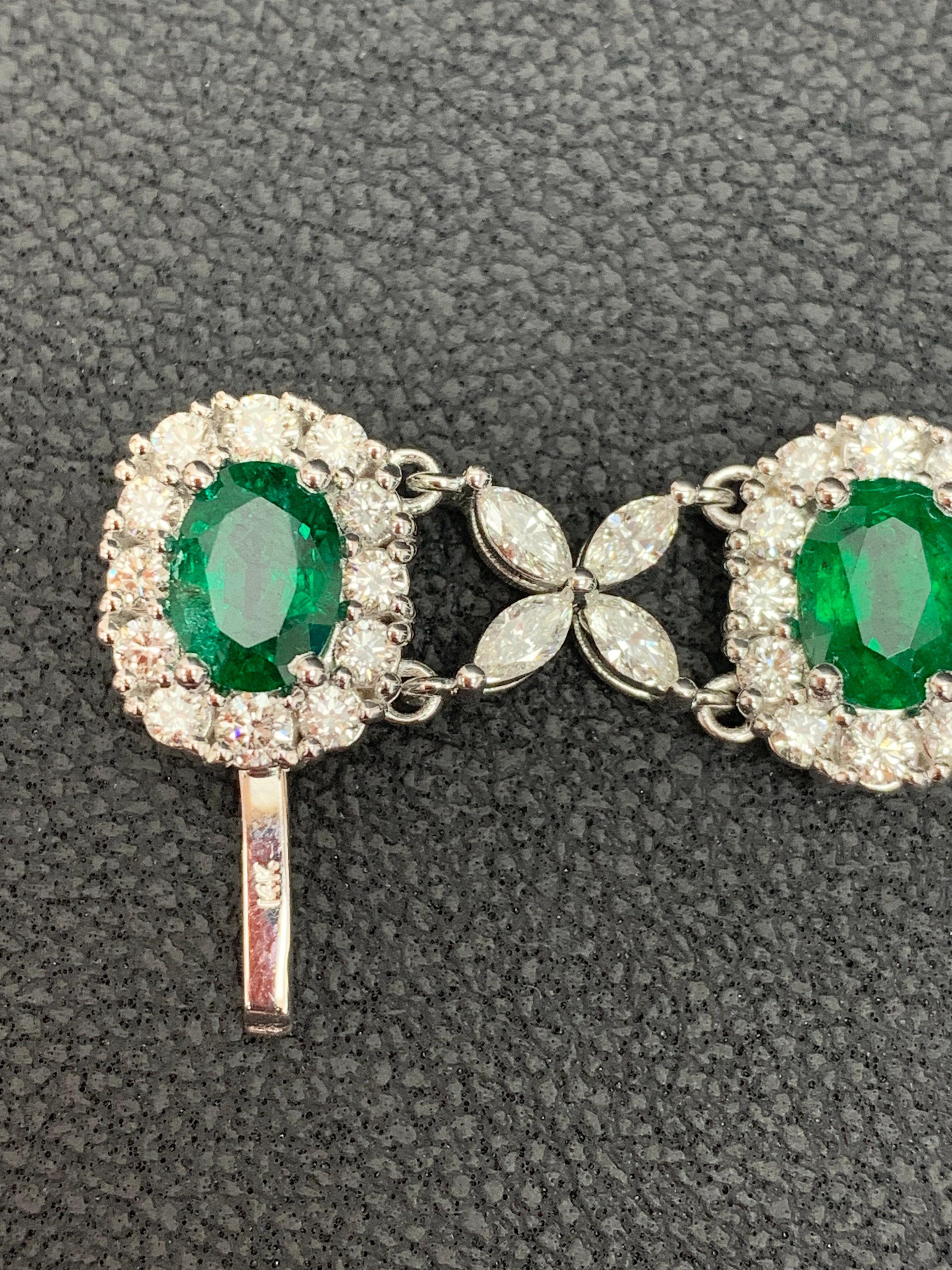 10,52 Karat Smaragd im Ovalschliff und Diamant-Tennisarmband aus 14K Weißgold (Moderne) im Angebot