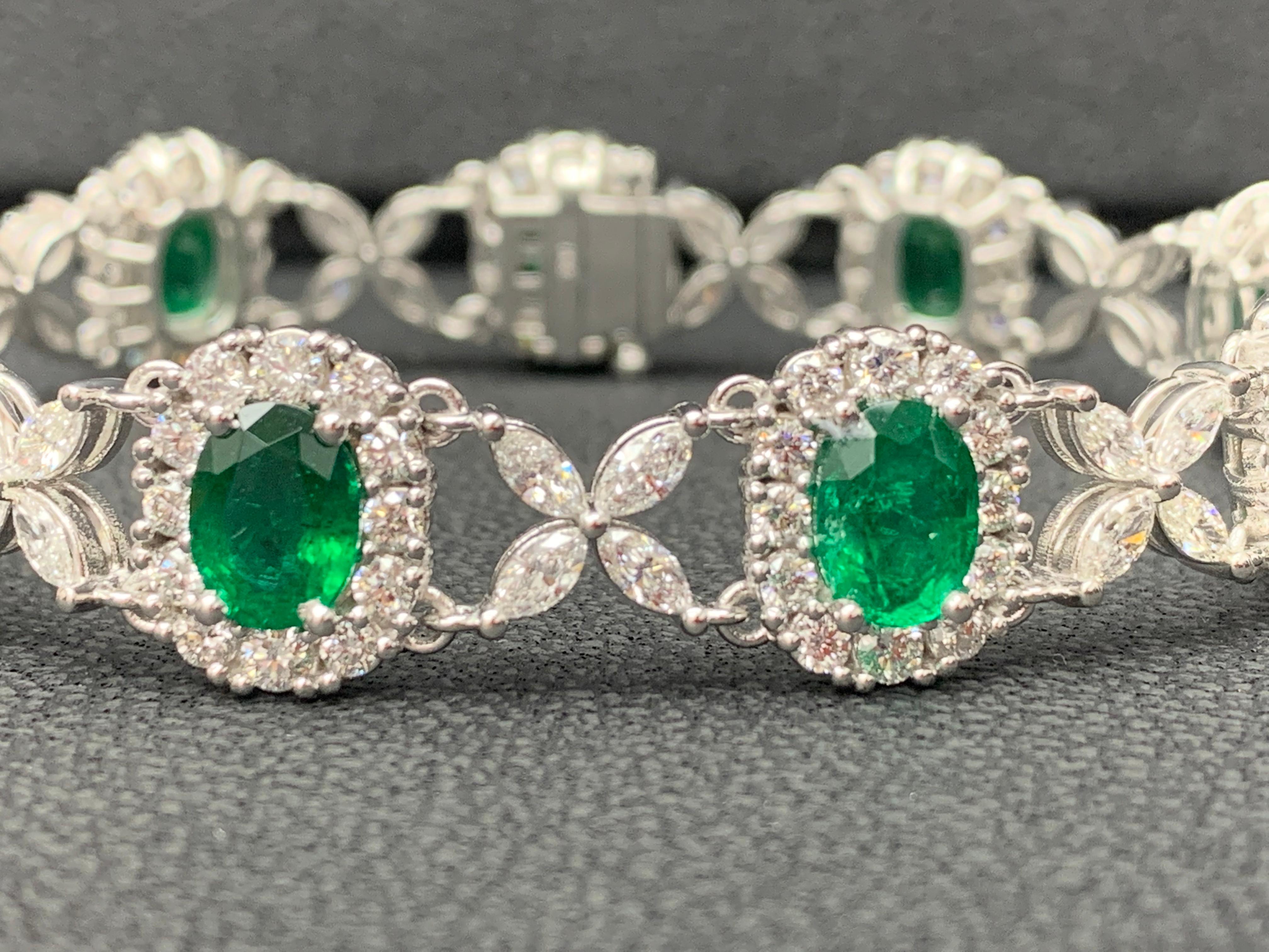 10.52 Carat Oval Cut Emerald and Diamond Tennis Bracelet in 14K White Gold For Sale 4