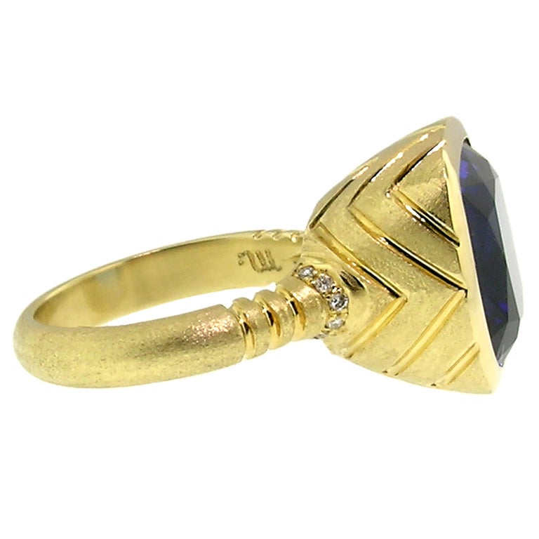 Women's Cynthia Scott Jewelry 10.52 Carat Tanzanite in 18 Karat Gold Ring For Sale