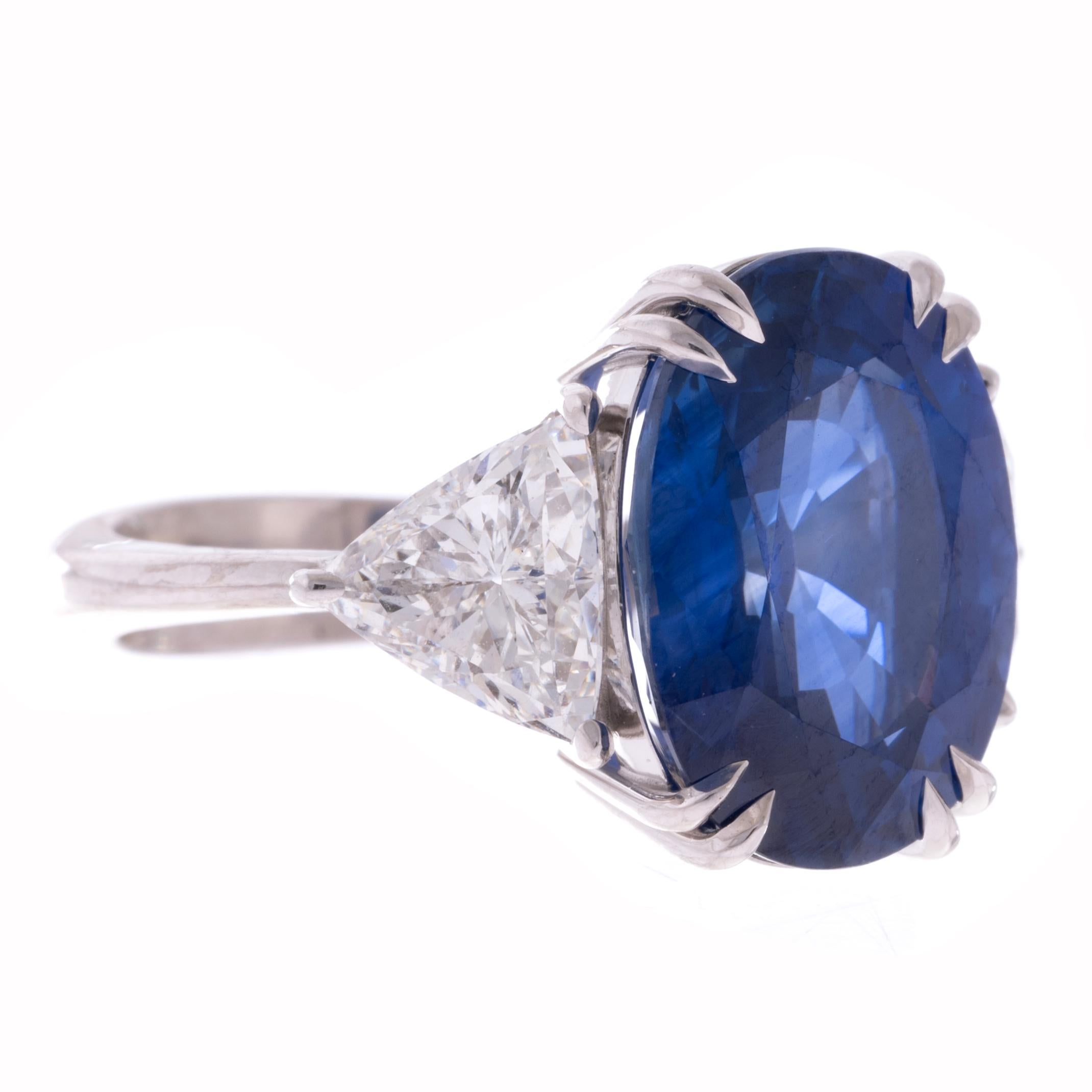 10.52ct. Blue Sapphire AGL & Trillion Cut Diamond Platinum Three-Stone Ring In Excellent Condition For Sale In Carmel-by-the-Sea, CA