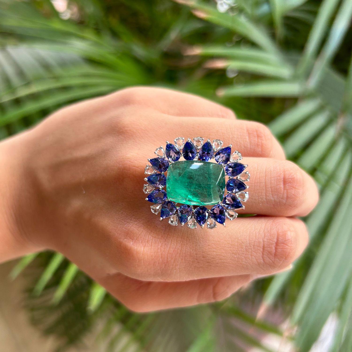 Certified 10.53 Carat Emerald and Tanzanite Cocktail Ring  For Sale