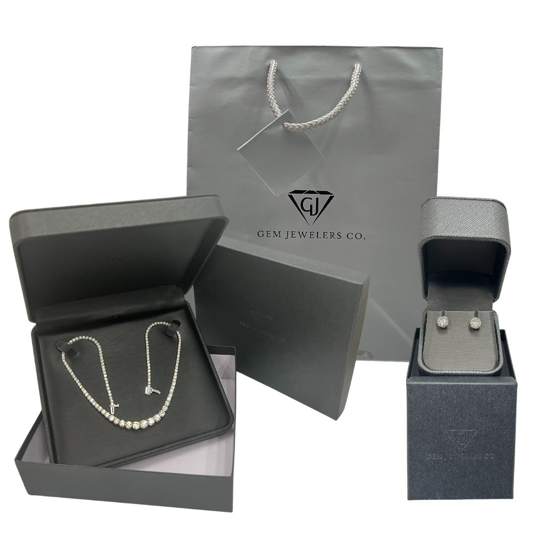 Collier tennis en or blanc 14 carats avec diamants gradués de 10,54 carats par Gem Jewelers Co en vente 1