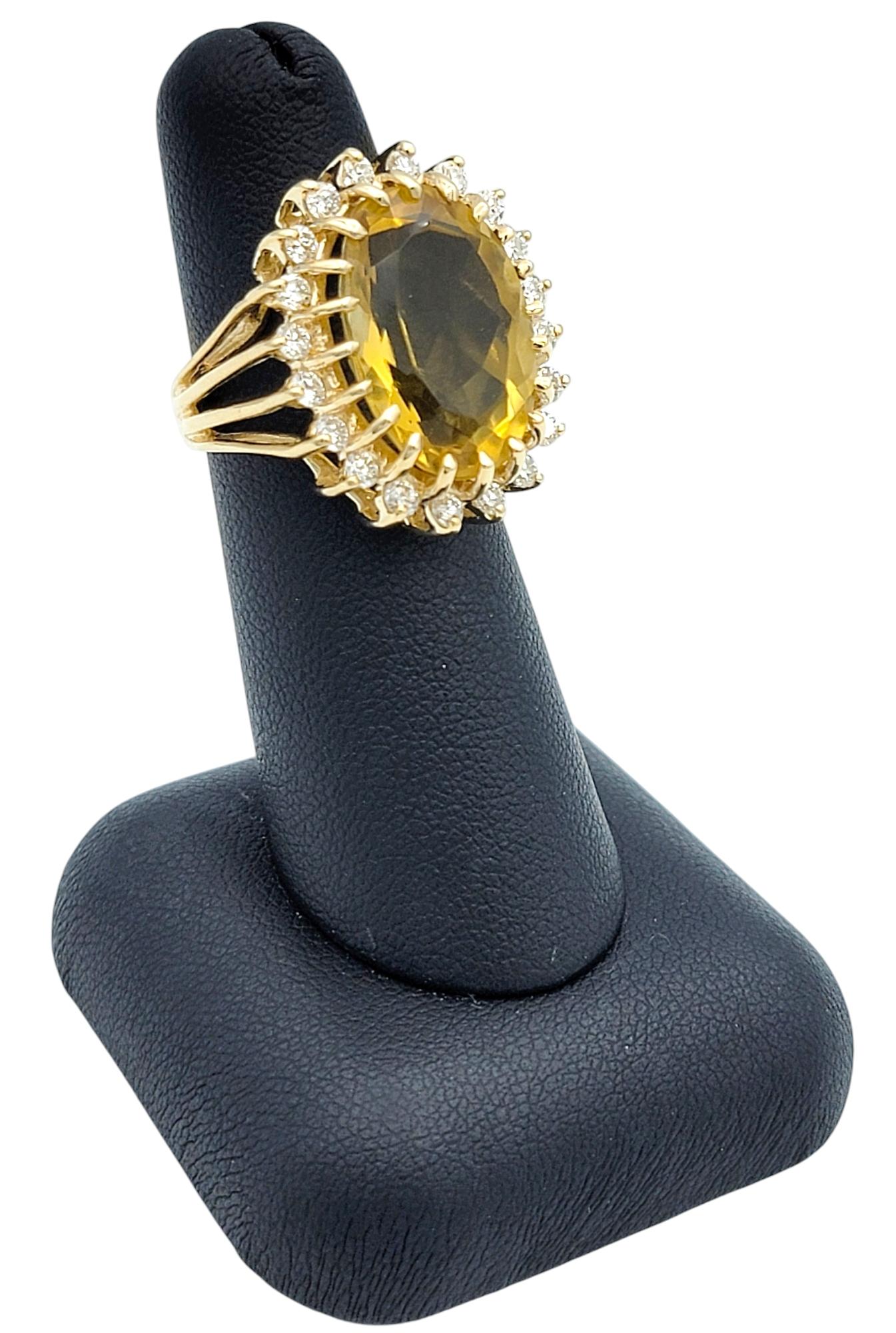 10,55 Karat Ovalschliff Citrin und Diamant Halo geteilter Schaft Cocktail-Ring 14K Gold im Angebot 5