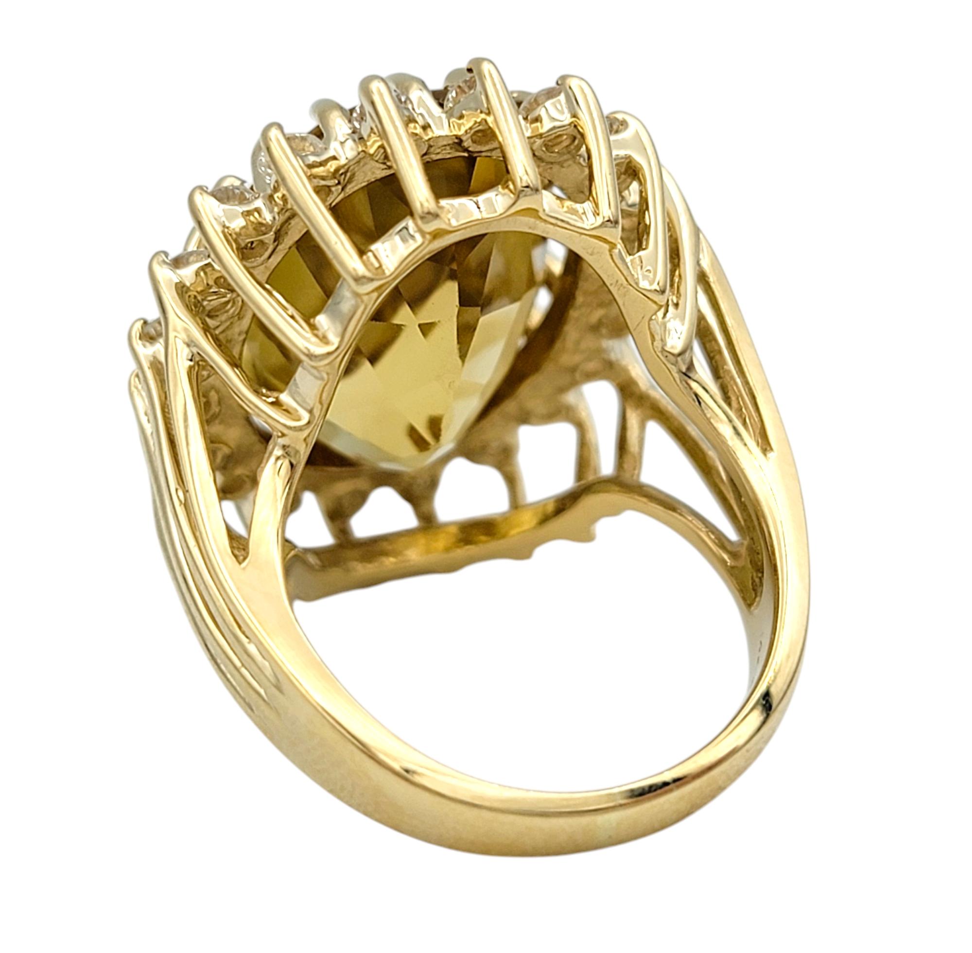 10,55 Karat Ovalschliff Citrin und Diamant Halo geteilter Schaft Cocktail-Ring 14K Gold Damen im Angebot