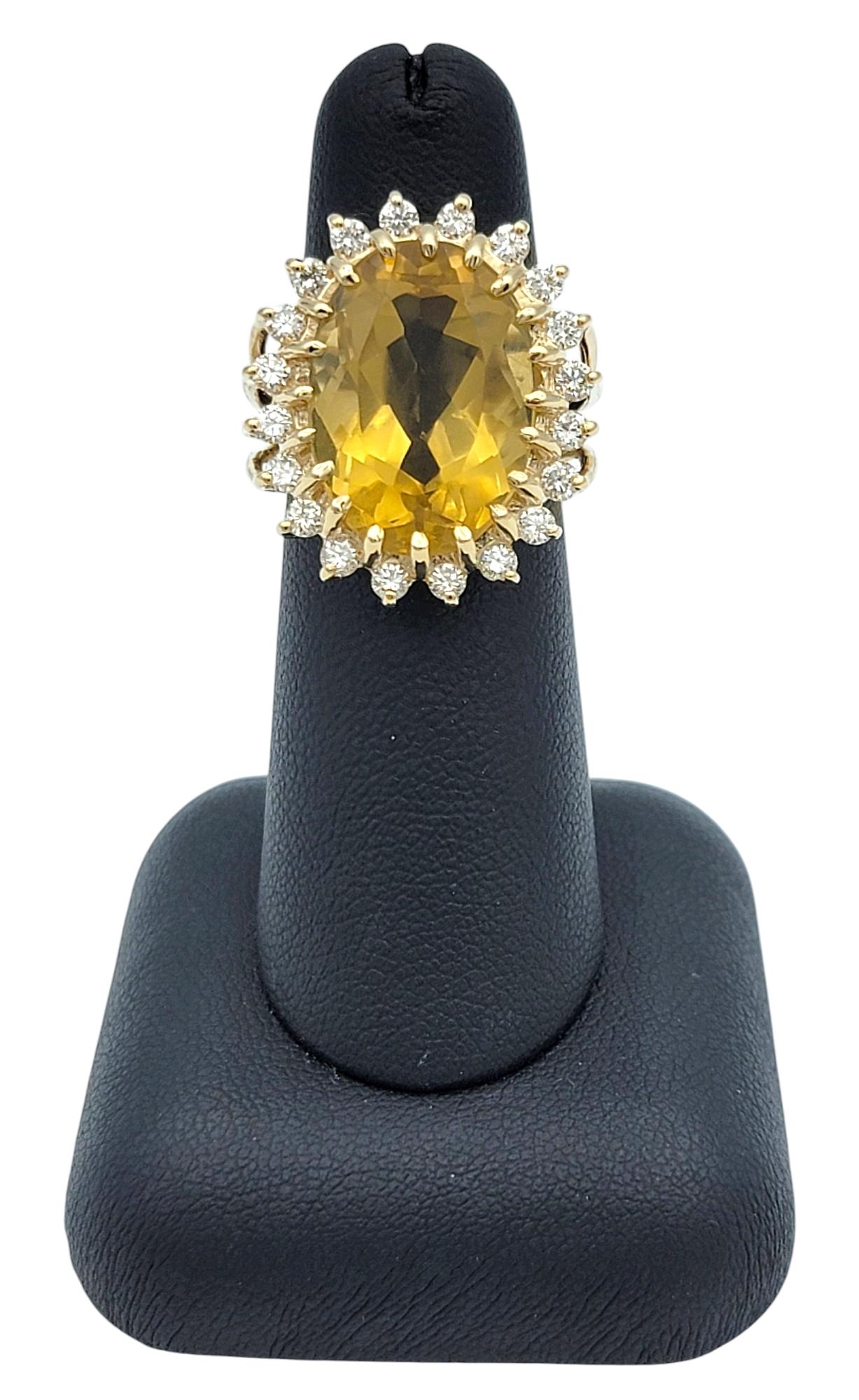 10,55 Karat Ovalschliff Citrin und Diamant Halo geteilter Schaft Cocktail-Ring 14K Gold im Angebot 4