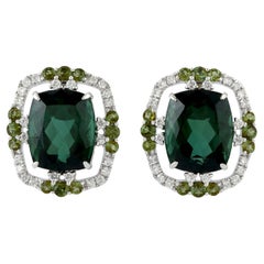 Clous de tourmaline verte 10,55 carats avec diamants, fabriqués en or blanc 18 carats