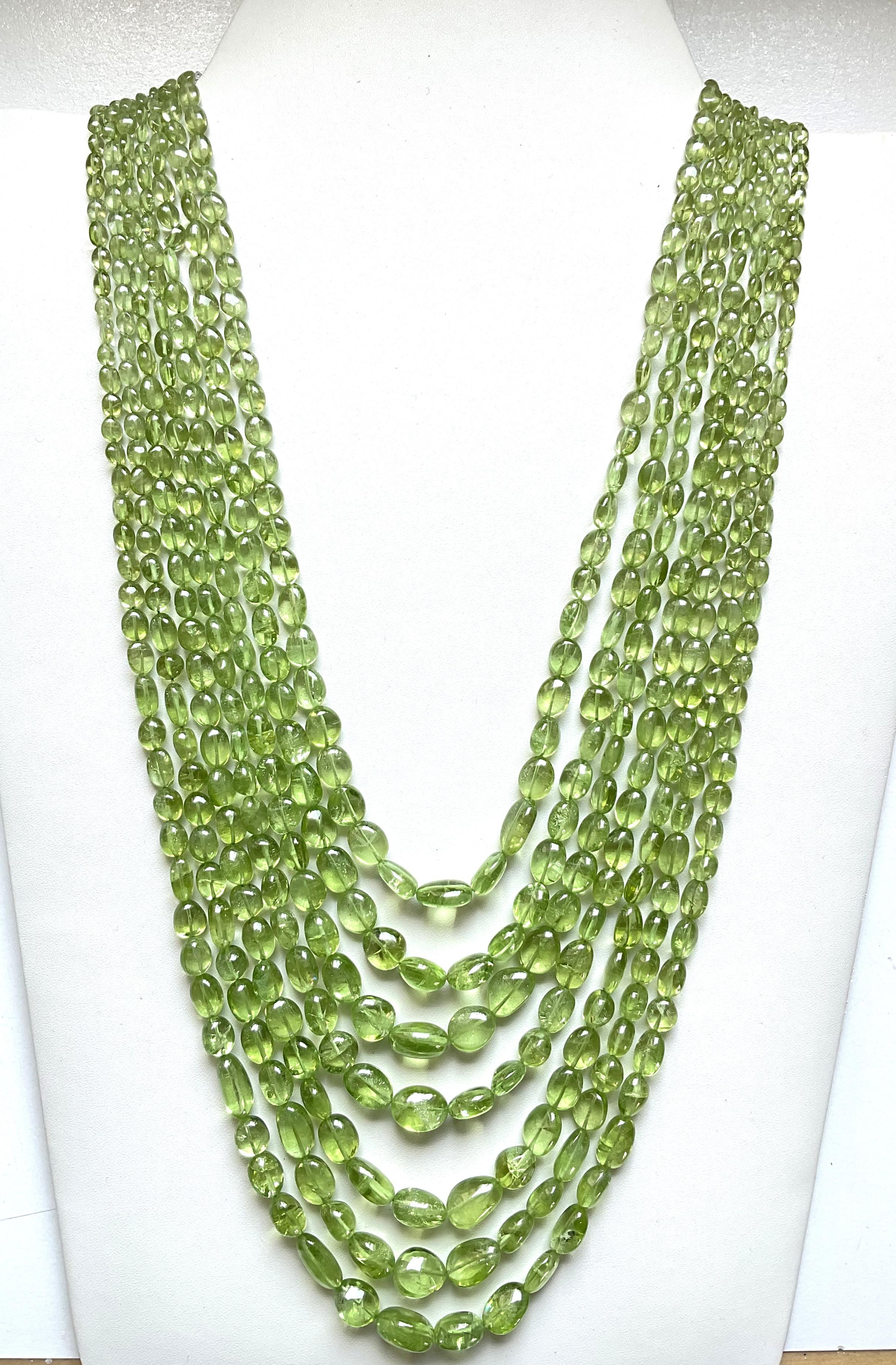 1055.55 carats apple green peridot top quality plain tumbled natural necklace gem

Gemstone - Peridot
Size : 5x7 To 12x13
Weight : 1055.55 Carats
Strand - 7 Line