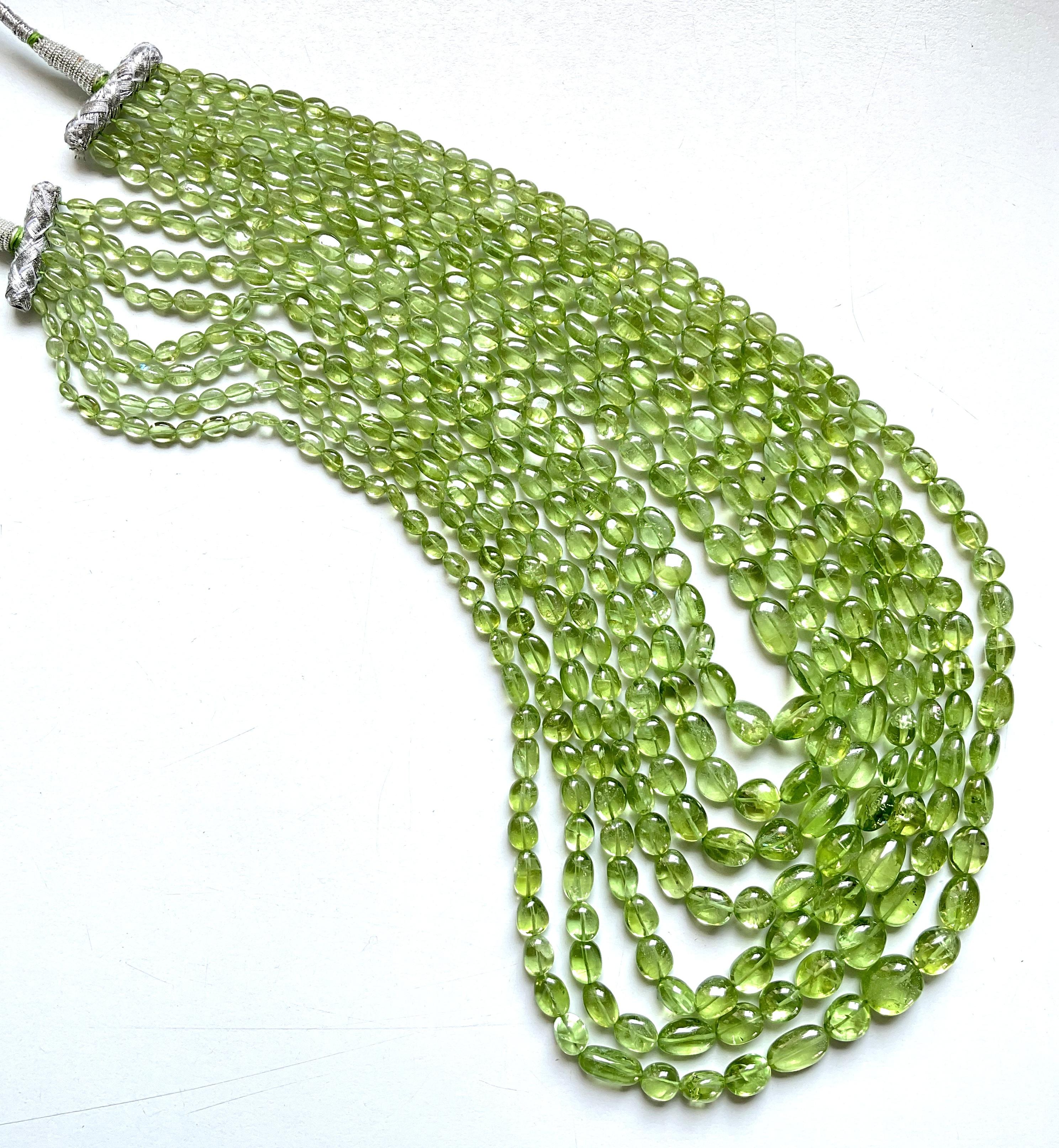 1055.55 carat apple green peridot top quality plain tumbled natural necklace gem For Sale 2