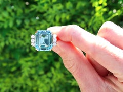 10.56 Carat Aquamarine and 0.48 Carat Diamond 14k Yellow Gold Ring Circa 1960
